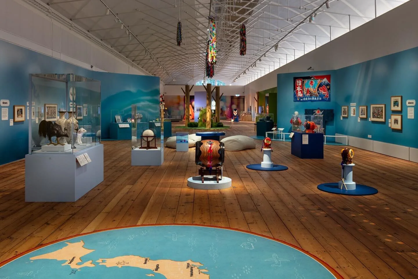 Japan - Myth to Manga at Young V&amp;A with @heather.whitbread and @studiozna 

📸 Angus Mill
.
.
.
.
.
#exhibitiondesign #design #3ddesign #art #design #museums #galleries #furniture #furnituredesign #details #furnituredetail #museumdesign #japan