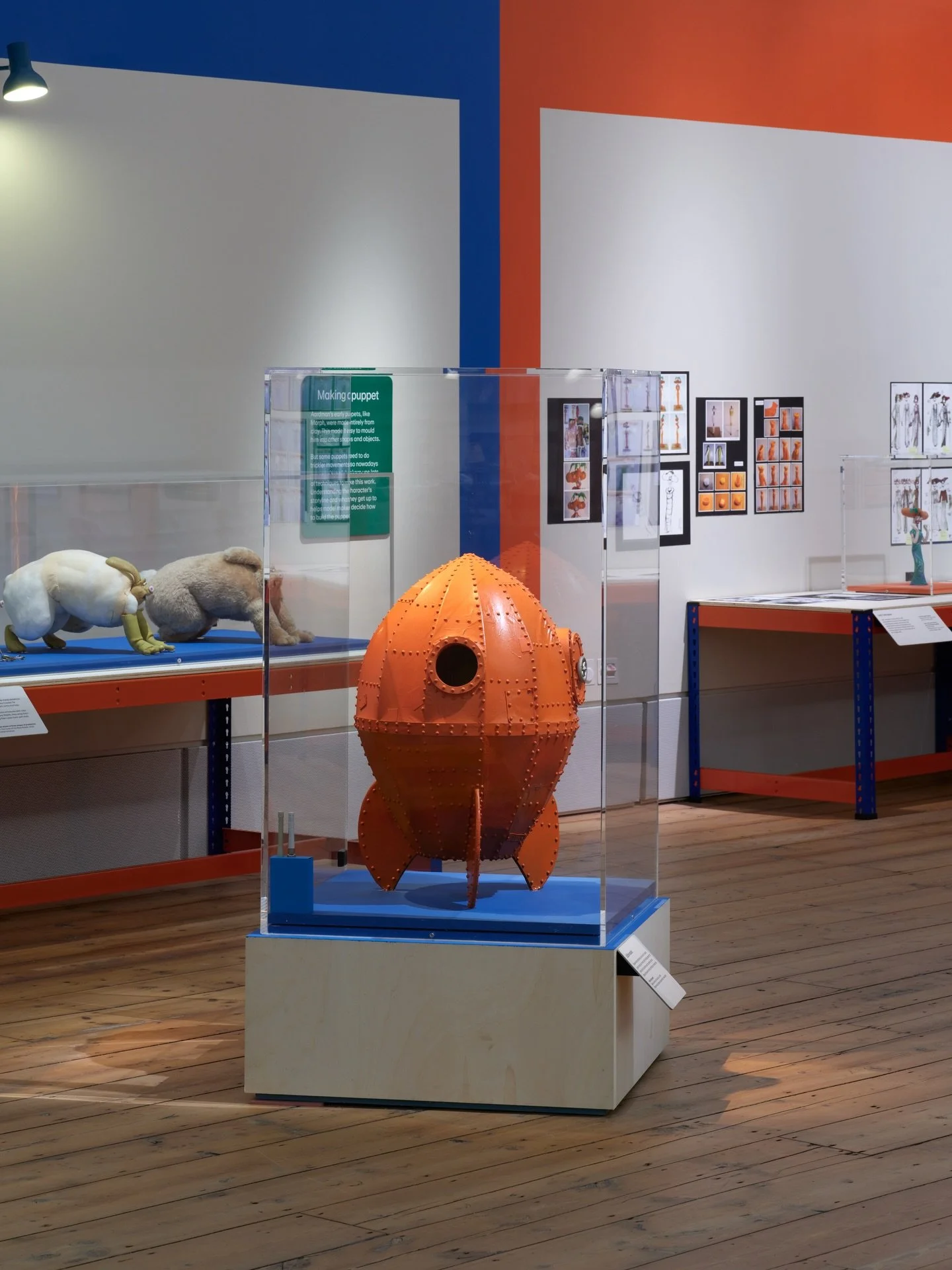 Inside Aardman for @young.vam 

Step into the captivating world of @aardmananimations and discover the magic behind their beloved animated features. The immersive exhibition takes you on an interactive journey from the kitchen table that sparks ideas