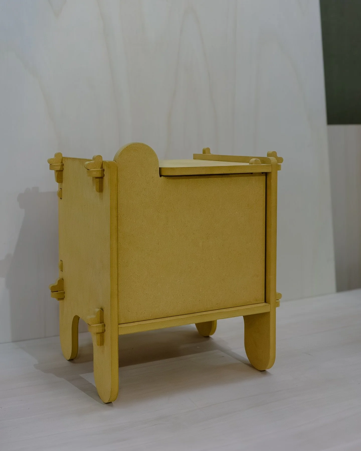Small peg cabinet in yellow #valchromat