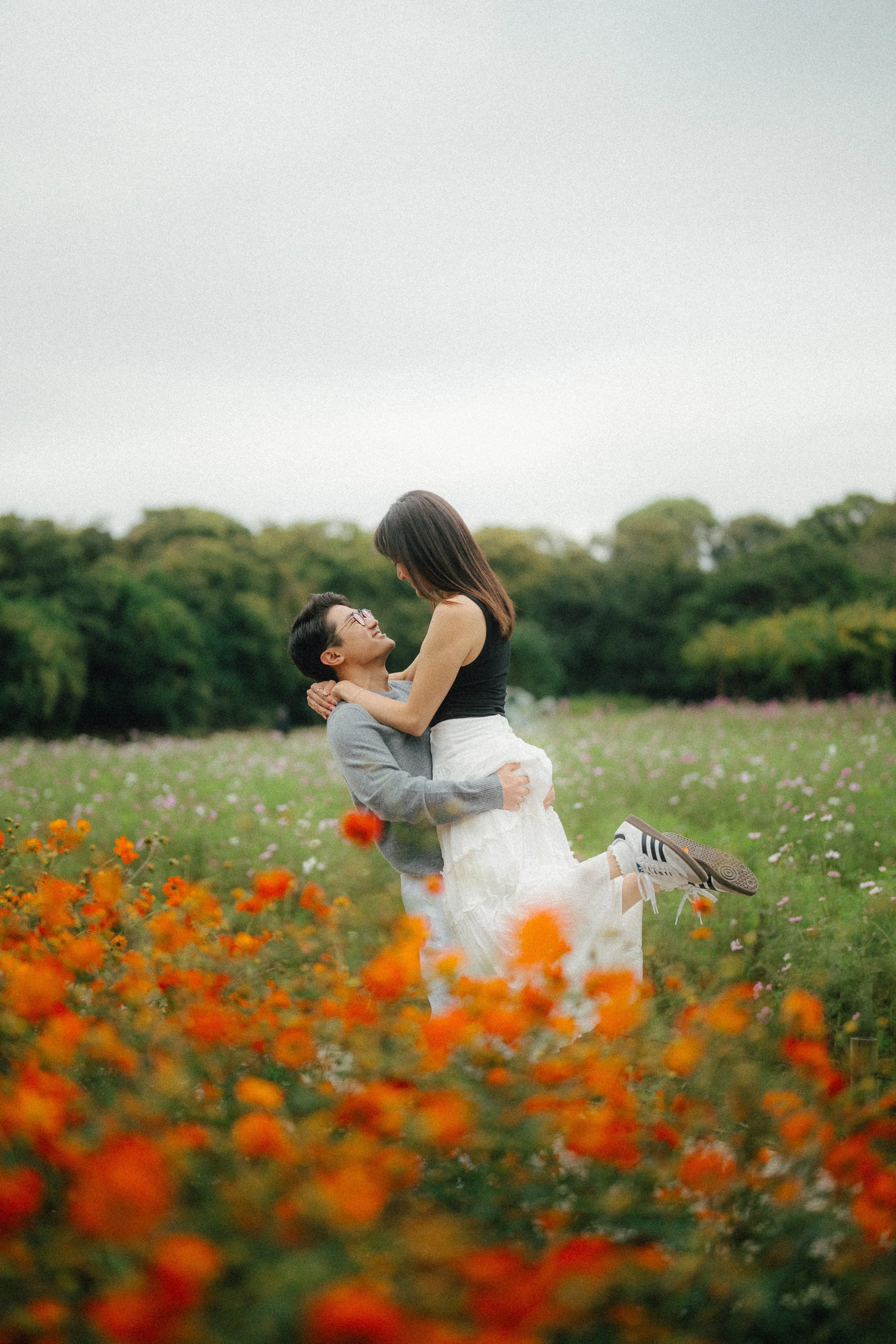 Fall Engagement Session at Hamarikyu Gardens