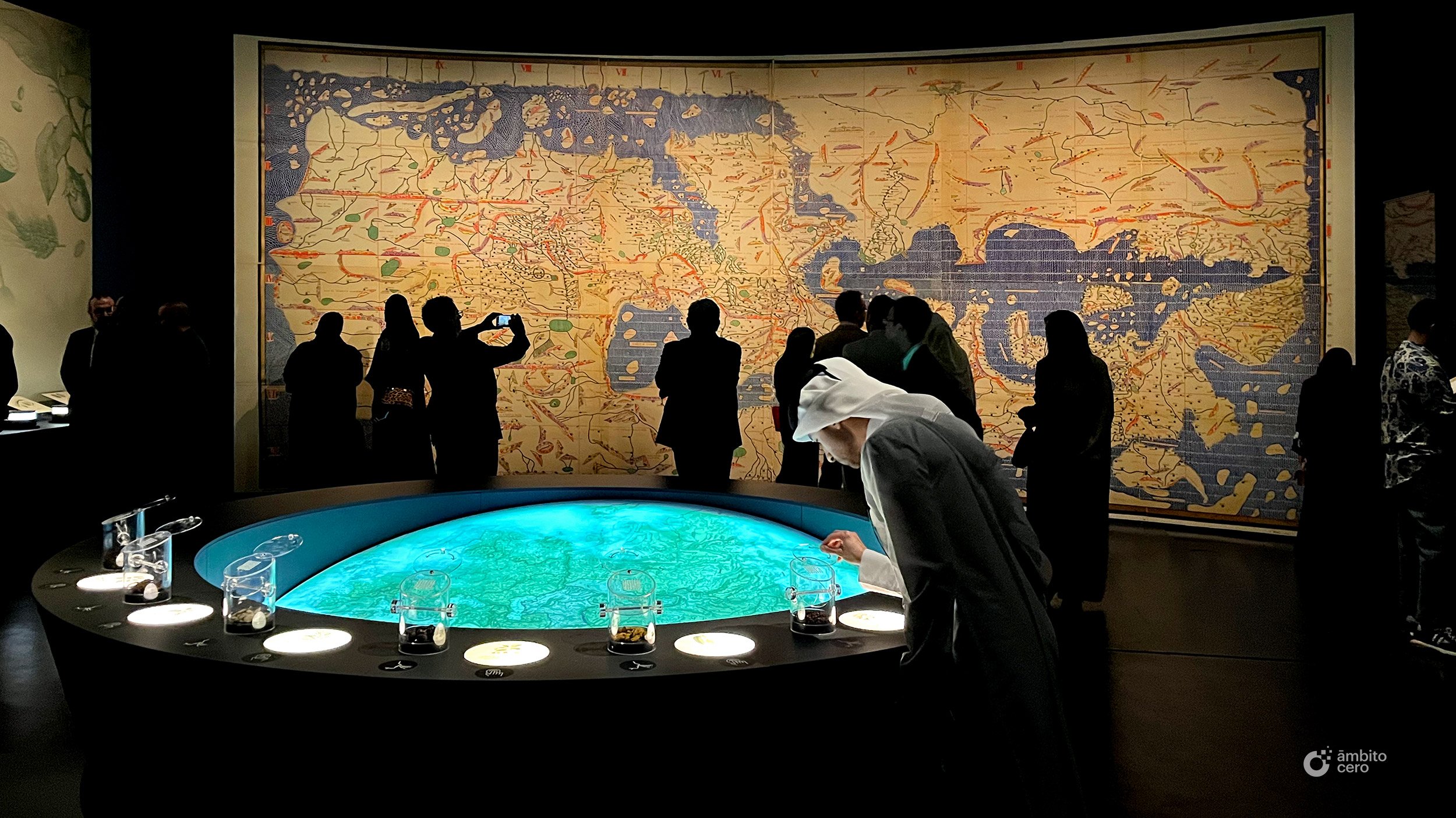 32-a-seat-at-the-table-mia-qatar-islamic-art-arte-islamico-doha-qatar-exhibition-museum-ambito-cero-dining-with-the-sultan-exposicion.jpg