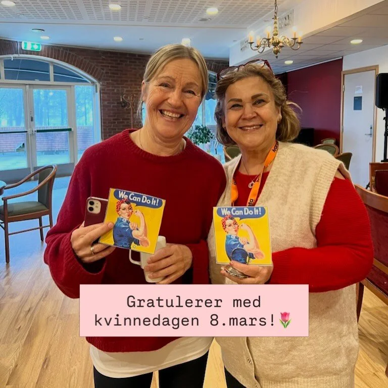 I dag kom Zahra og Monika matchende i r&oslash;dt for &aring; markere kvinnedagen❤️💪 Er de ikke flotte?😍

Videre f&aring;r dere en liten bukett av noen av v&aring;re fine damer🥰

P&aring; s&oslash;ndag feirer vi alle dere flotte kvinner, og vi vil