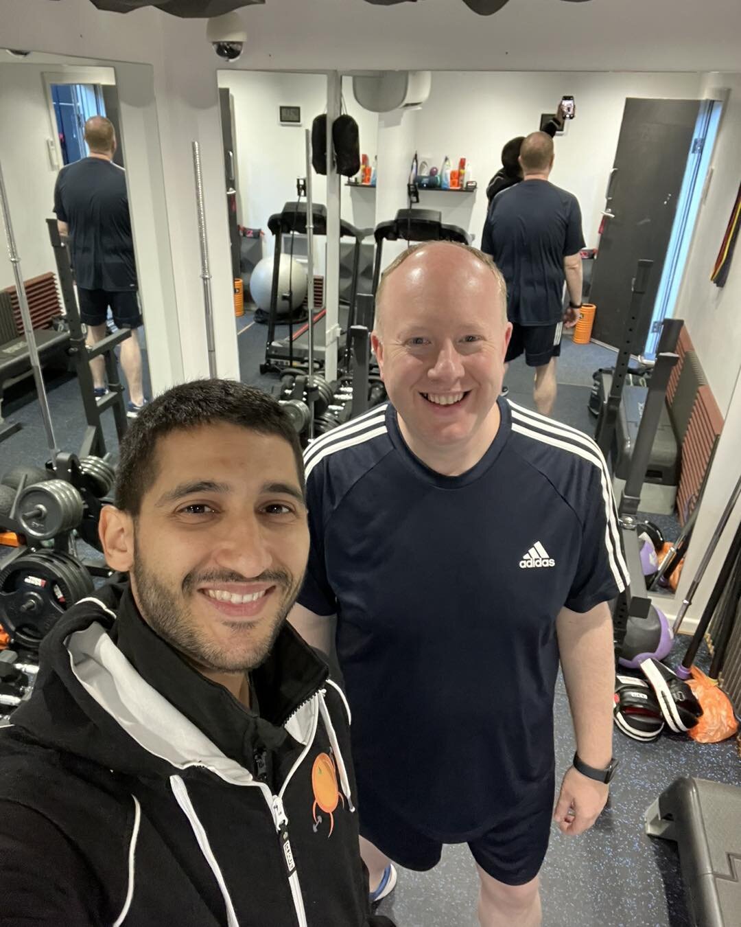Daniel made big progress in just a 2 month period! 7kg down and a 4kg body fat loss! I&rsquo;m so proud of his achievement and lucky to be a part of his journey! Here&rsquo;s to the next kilo down! 💪🏽🥂
&bull;
&bull;
&bull;
&bull;
&bull;
#weightlos