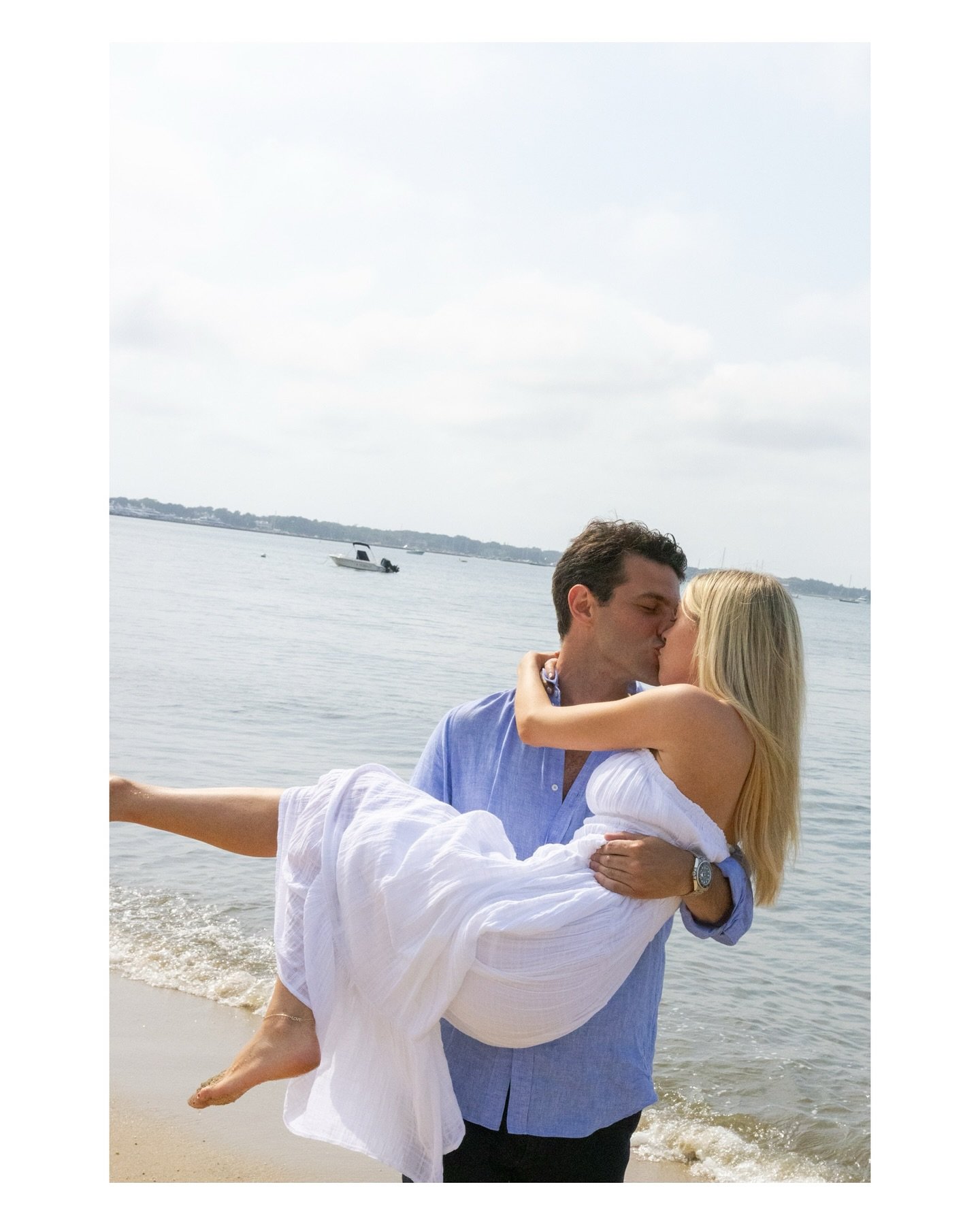 Alexa &amp; David on an early July afternoon ✨💍