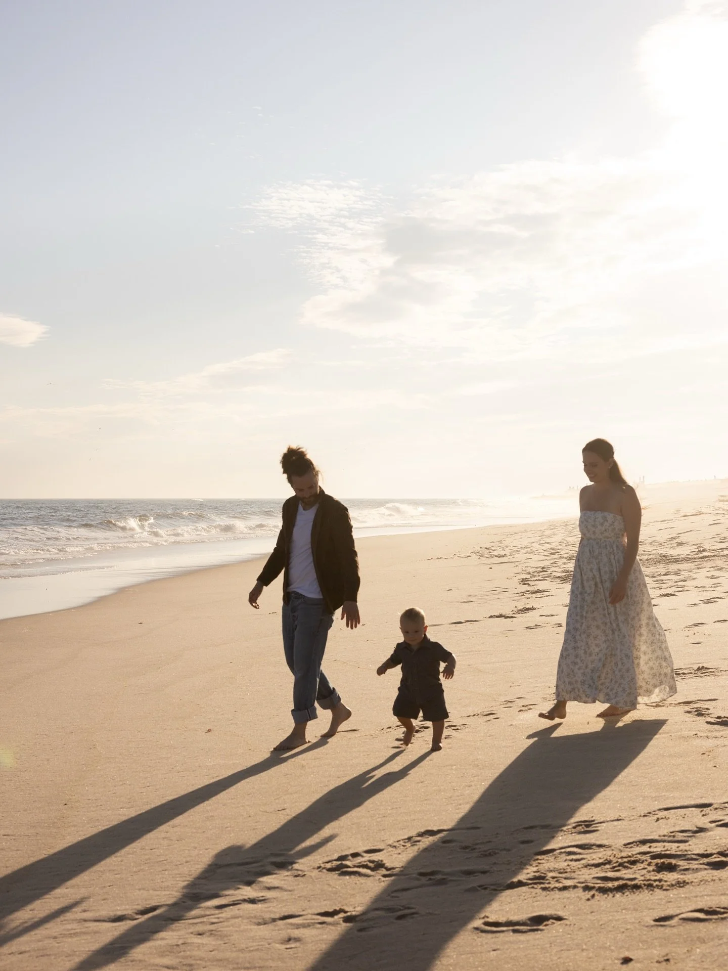 These two are just trynna catch up with this ocean lovin&rsquo; boy! 🌊🩵