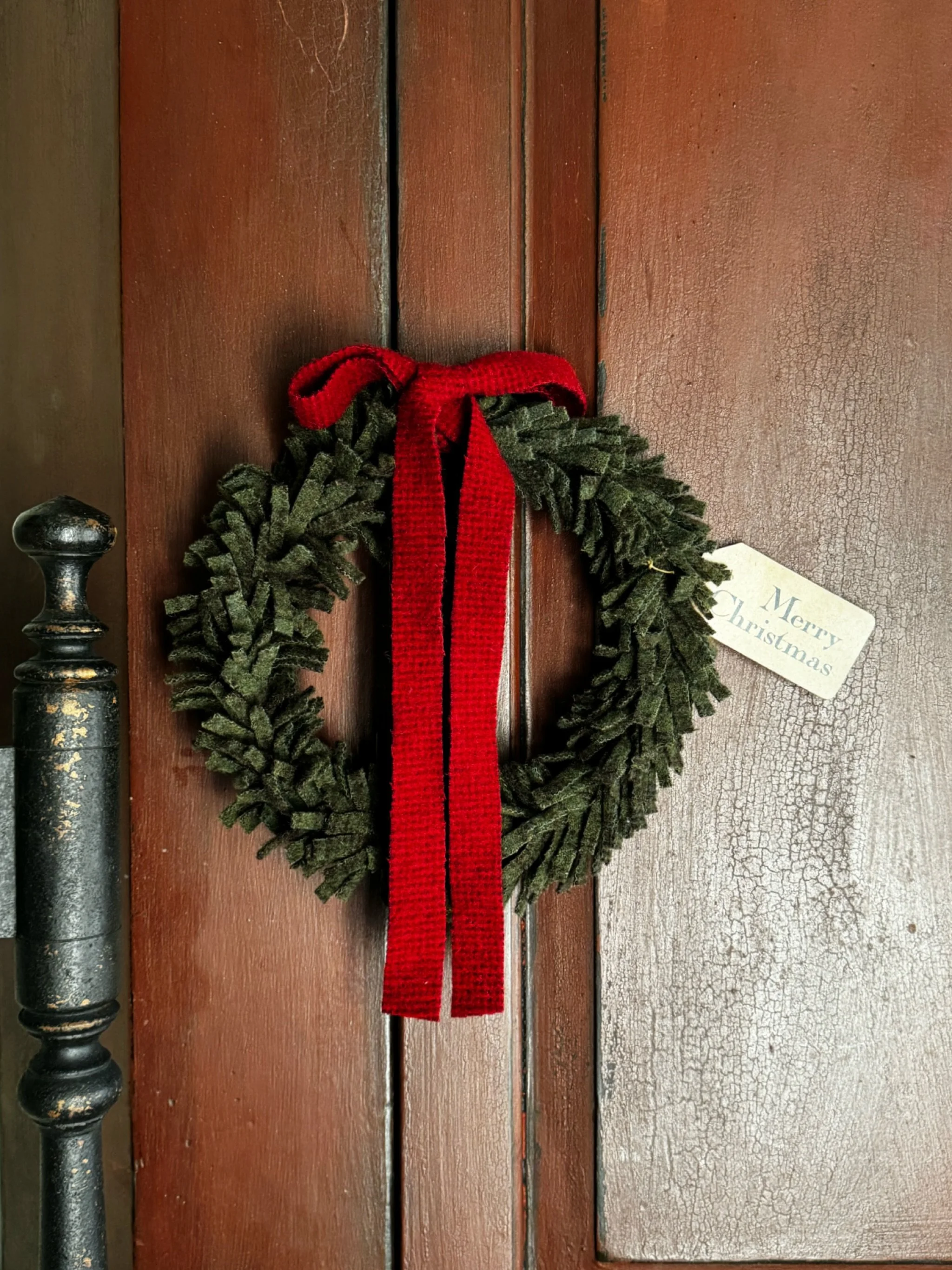 Good morning everyone.  We hope you had a Merry Christmas. From our home to yours we wish you Happy Holidays!
Sheila &amp; Dennis 🎄❤️🎄
#christmas #holidaycheer #historichomesmagazine #holidaydecorating