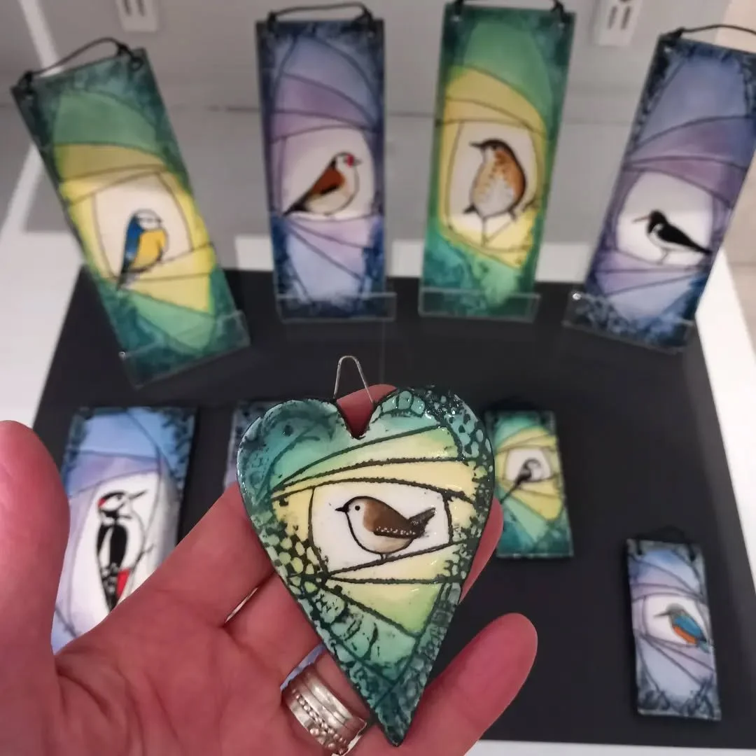 Just the most gorgeous ceramic tiles by @samiestonceramics 

Claire will be with us until the end of July so do pop in if you can..these are so lovely!!

OPEN MONDAY-SATURDAY 10-5 
SUNDAY 12-4