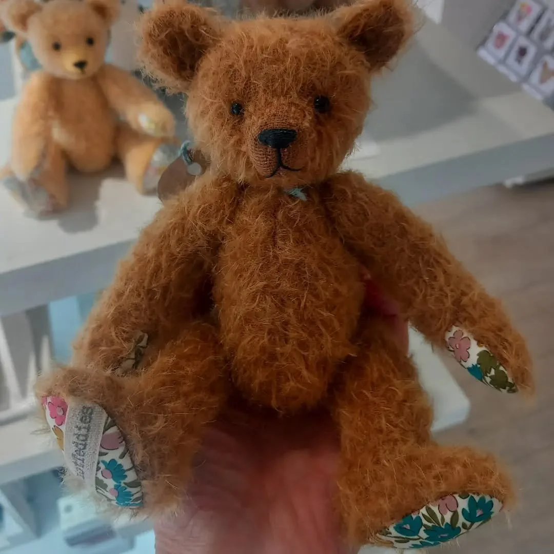 These wee bears are making our custom oooo and ahhhhhh...they are just so gorgeous.

All hand cut and machine stitched with hand stitching to finish.

Mohair and liberty fabrics are used to create each one..if you haven't already seen them do pop in 