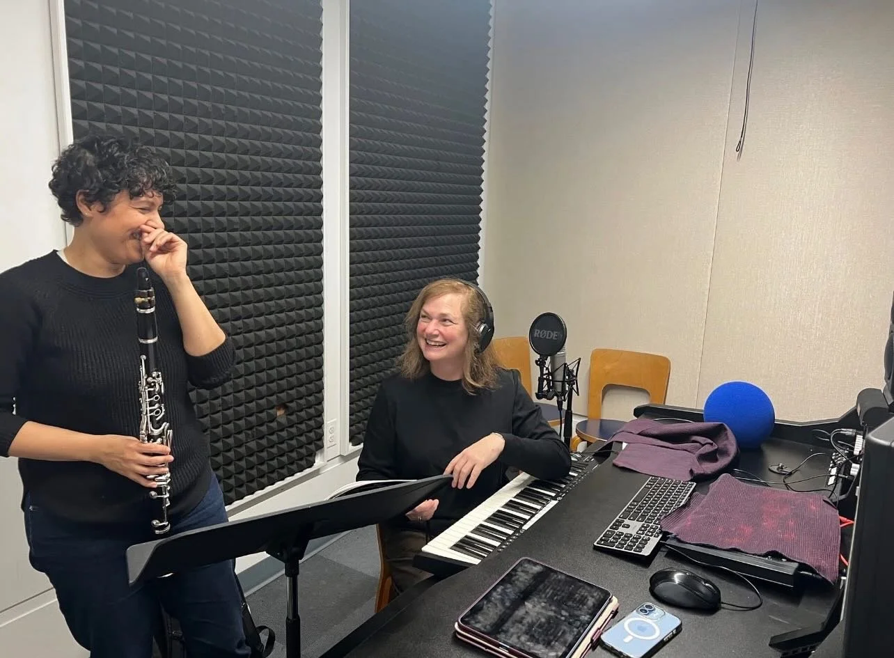 💪🏽Working hard and having a good laugh 🤭 😂 
 
🎵Rehearsing and working on She&rsquo;s Speaking! Medina Clarinetist is in the studio with Ellen Fishman, working her magic using @ableton 🎧

#newyork #music