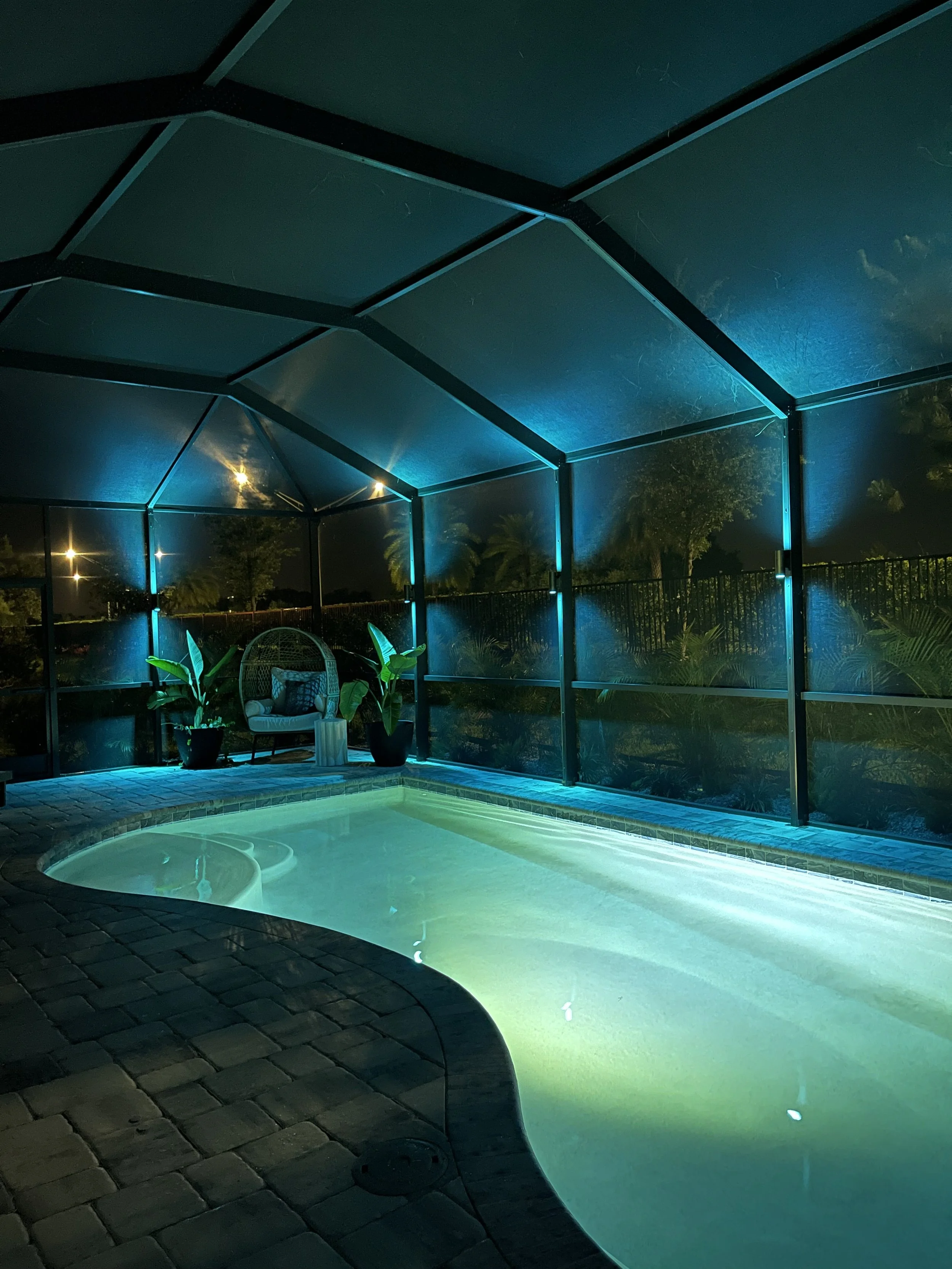 Pool Cage & Lanai Lighting Sarasota Area — American Lightscapes