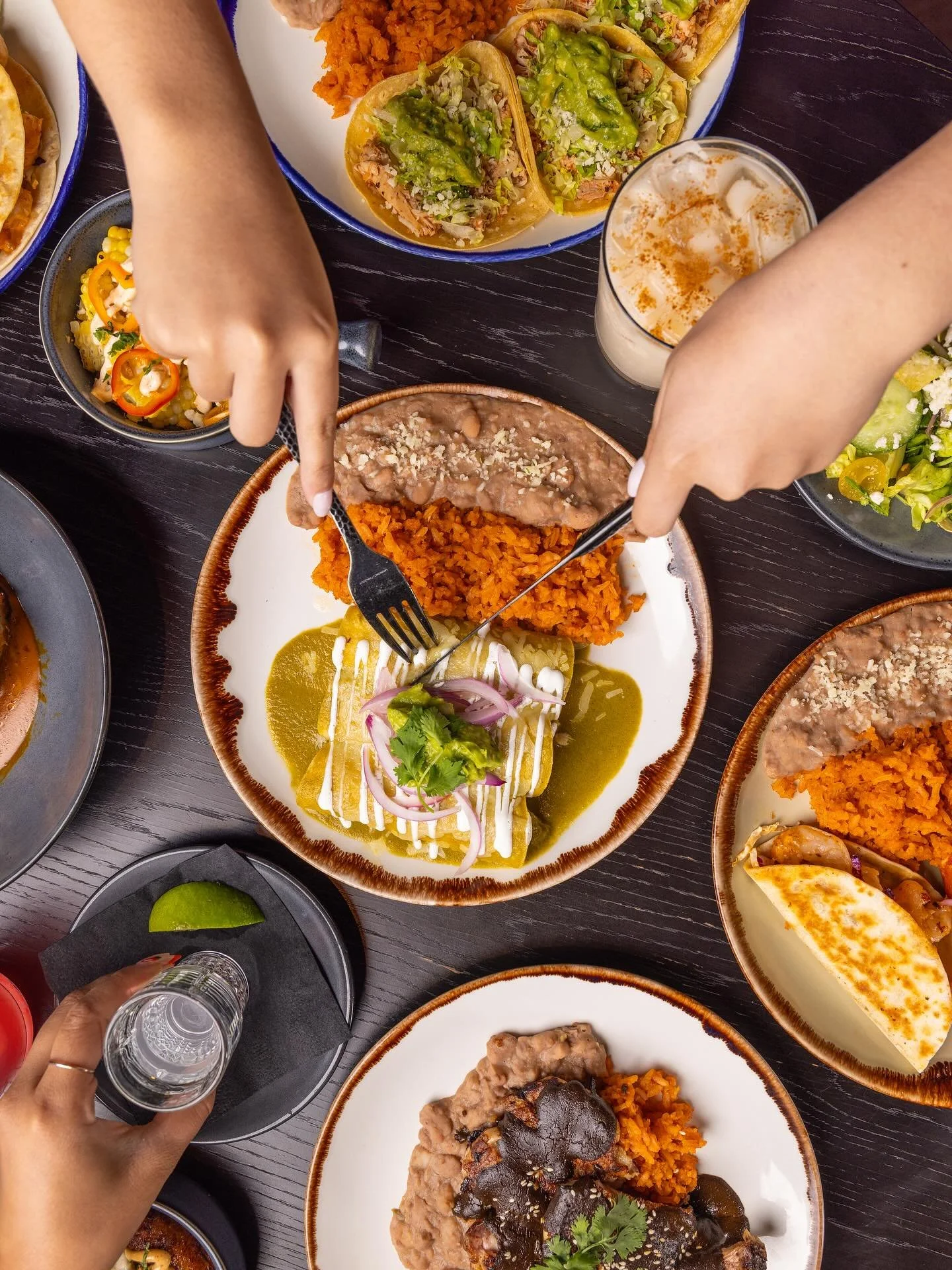 Hollywood, get ready for a new vibe. 🍹🌮

@lapopular.cdmx is bringing authentic Mexican flavors to Ovation Hollywood this month. Get ready to eat, drink, and celebrate.

Stay tuned for the official date y buen provecho!

#LaPopular #LAfood #Hollywoo