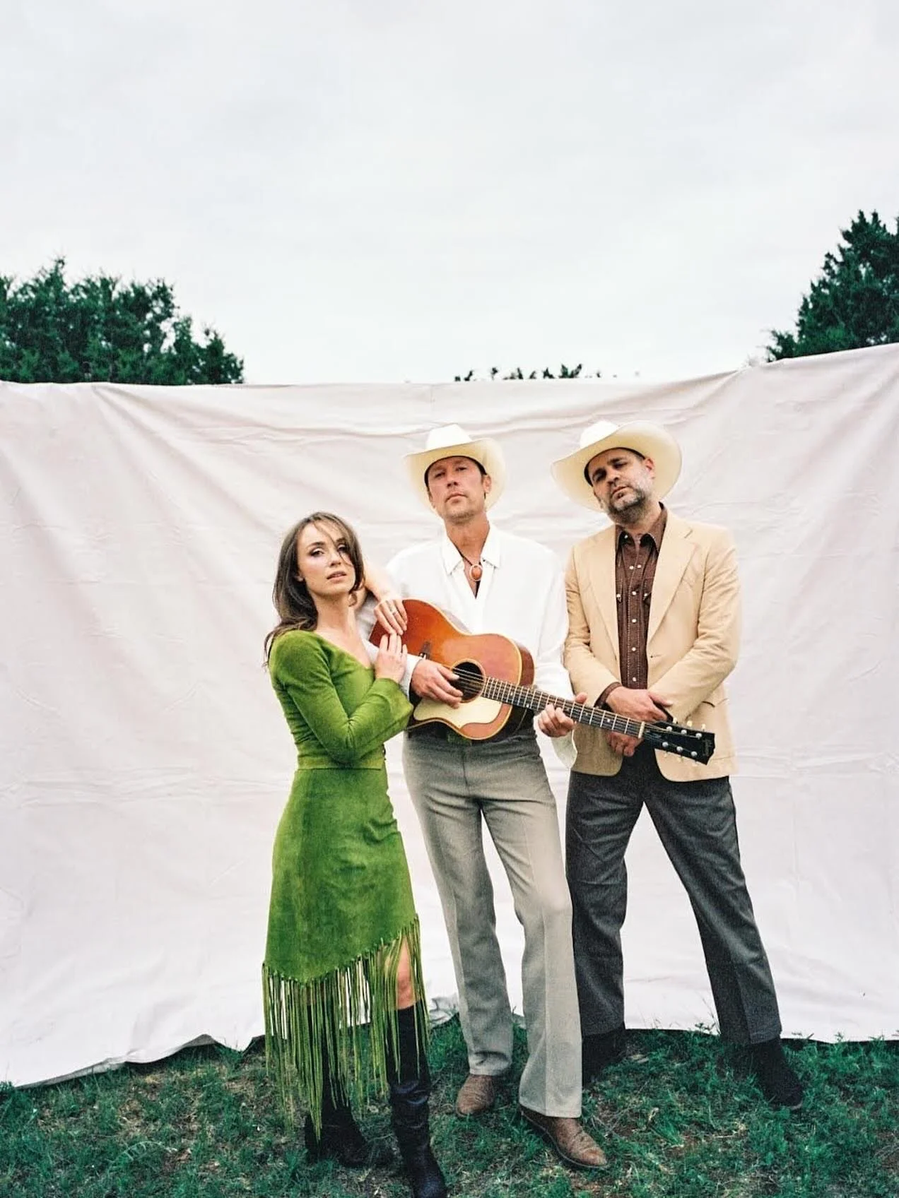 Who&rsquo;s feeling a little bit country?  We&rsquo;re giving away two tickets to see @chaparelle this Saturday night at the legendary Masonic Lodge at @hwdforever !  What&rsquo;s a show without dinner though?  Grab a smash burger and fries at @thewi