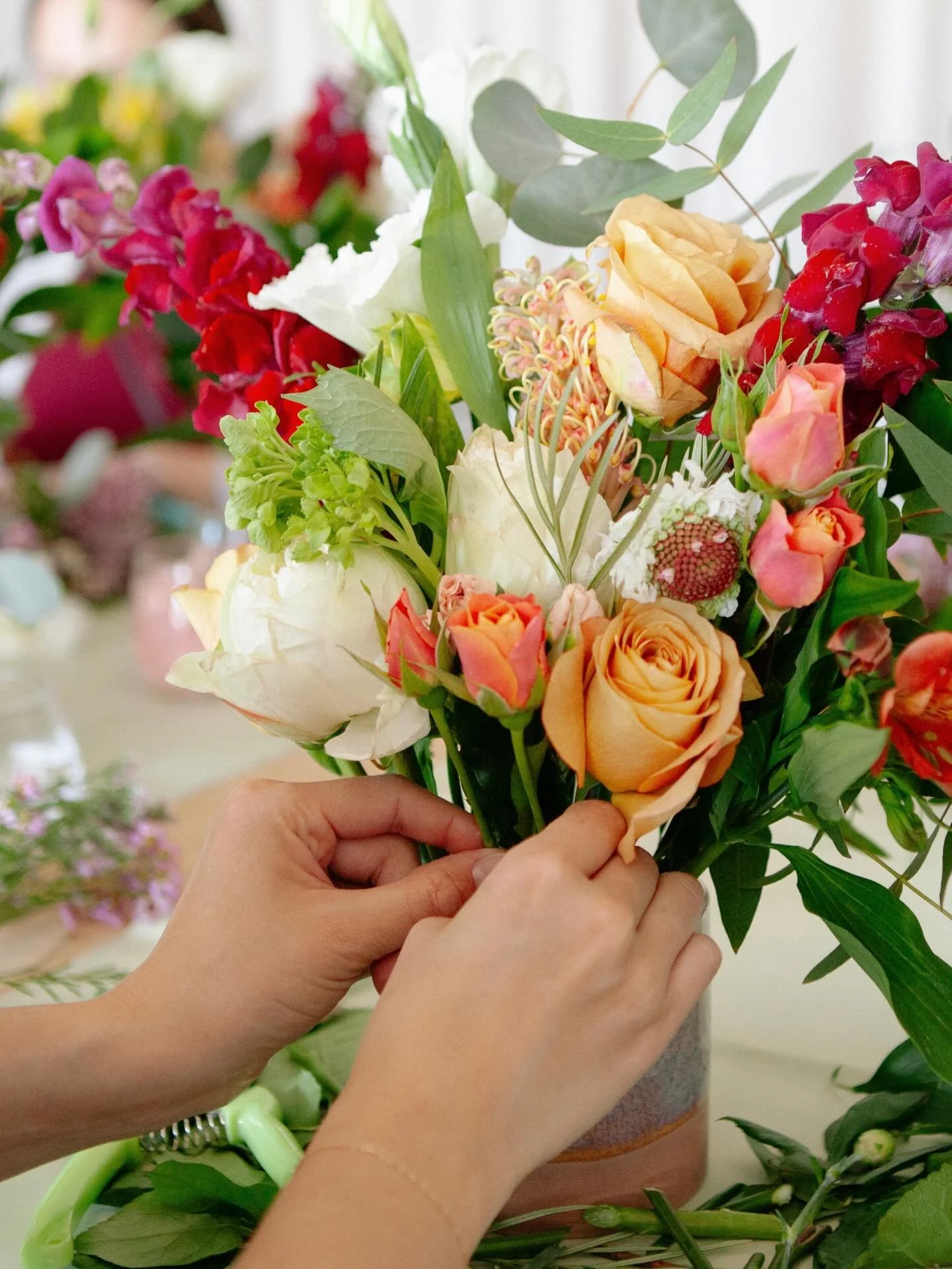 Looking for the perfect way to celebrate Mom?  Join us this Saturday, May 9th, for a creative morning of Bubbles &amp; Blooms! 🥂🌷

Whether you&rsquo;re treating your mom, a mother figure, or yourself, come sip on wine, snack on tea sandwiches from 