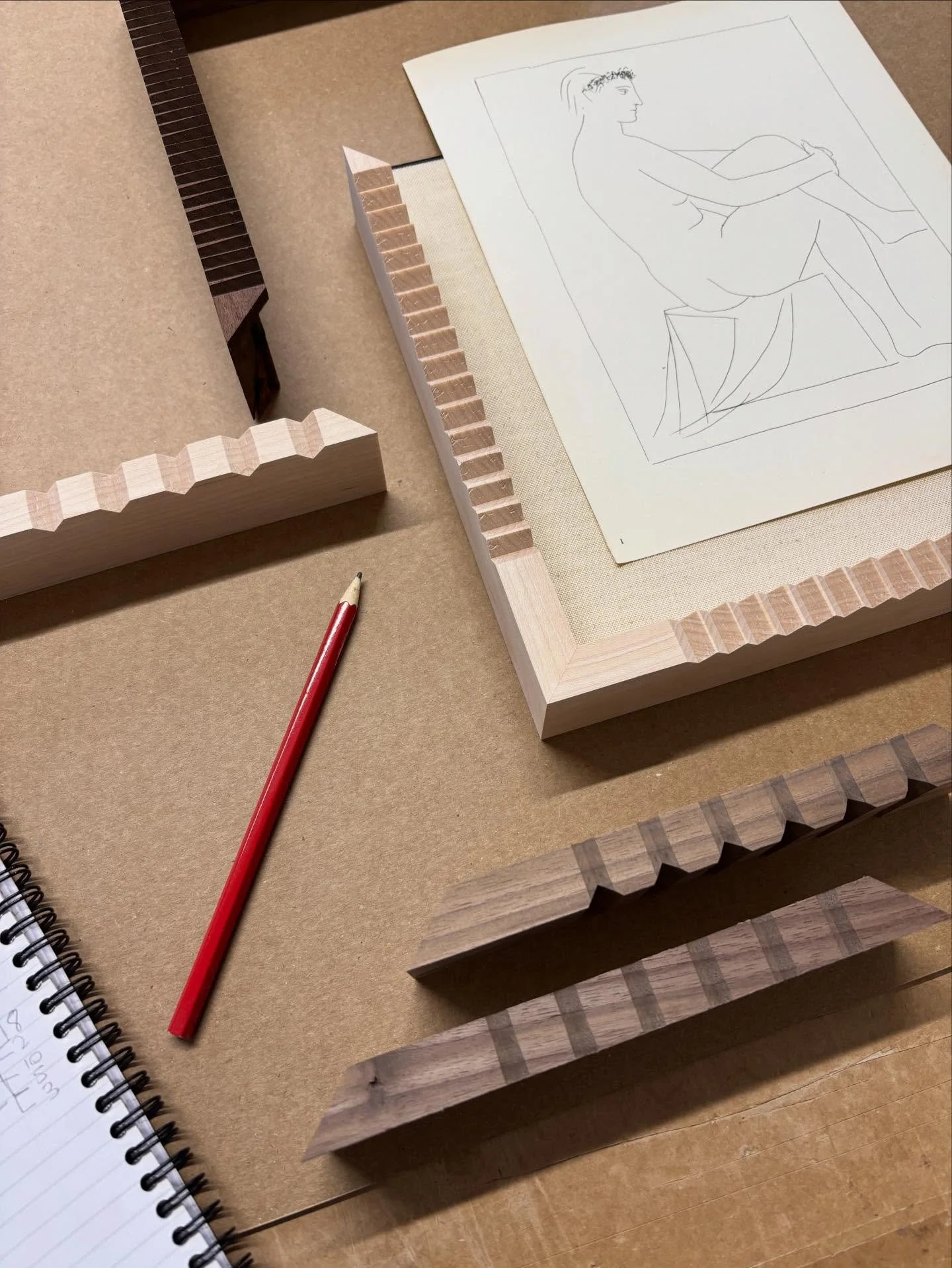 Consultations on a Friday..
Looking at some recent samples coming out of the workshop, designed and made right here in my small studio in Peckham.
Completely unique, one offs!

#bespokeframing #beuys #handmade #smallbusiness #supportartists #supportl