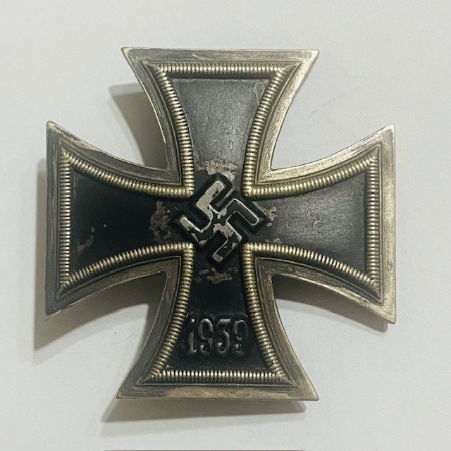 MB1132f.jpg