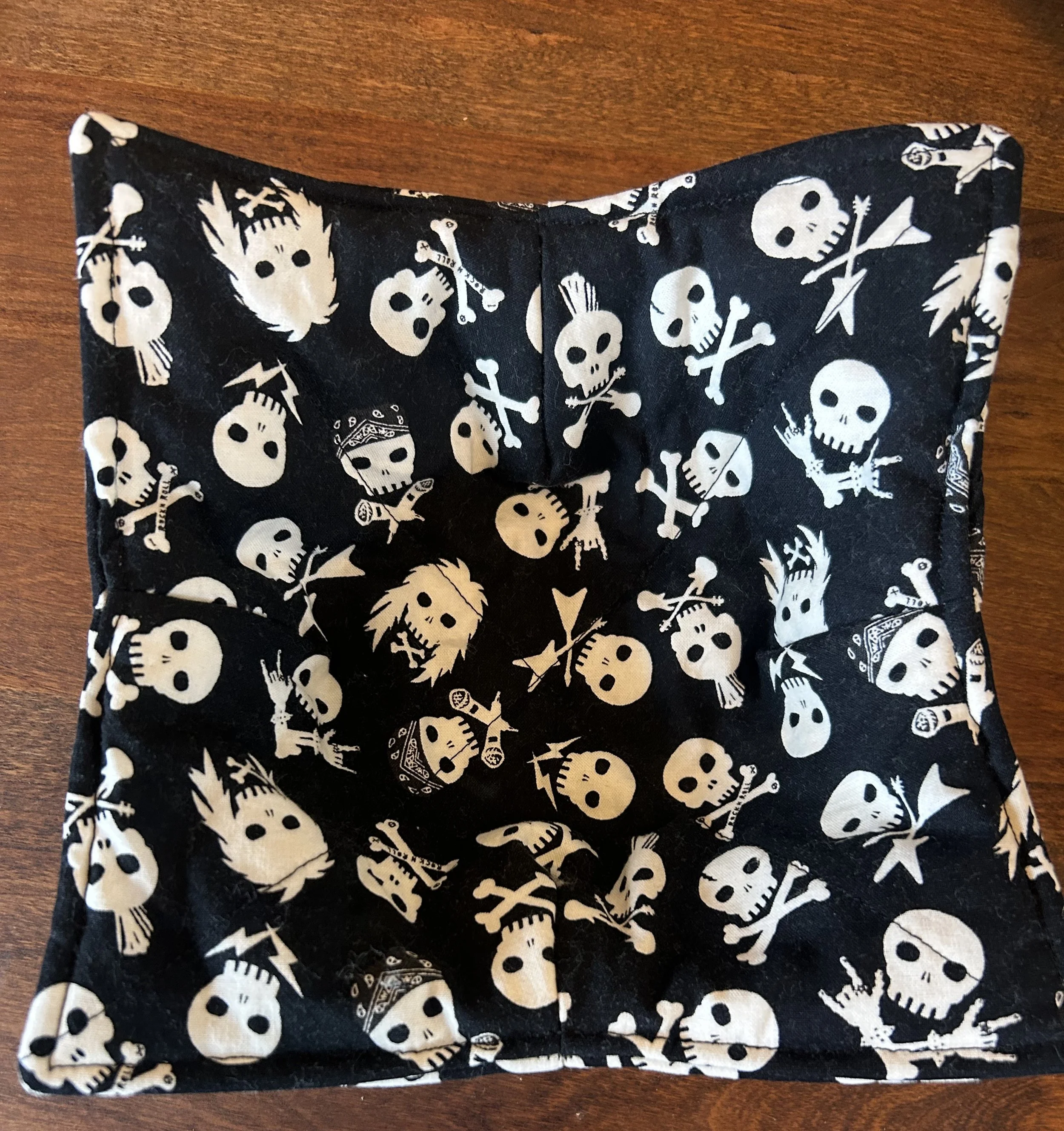 Rock N Roll Skulls Bowl Cozie