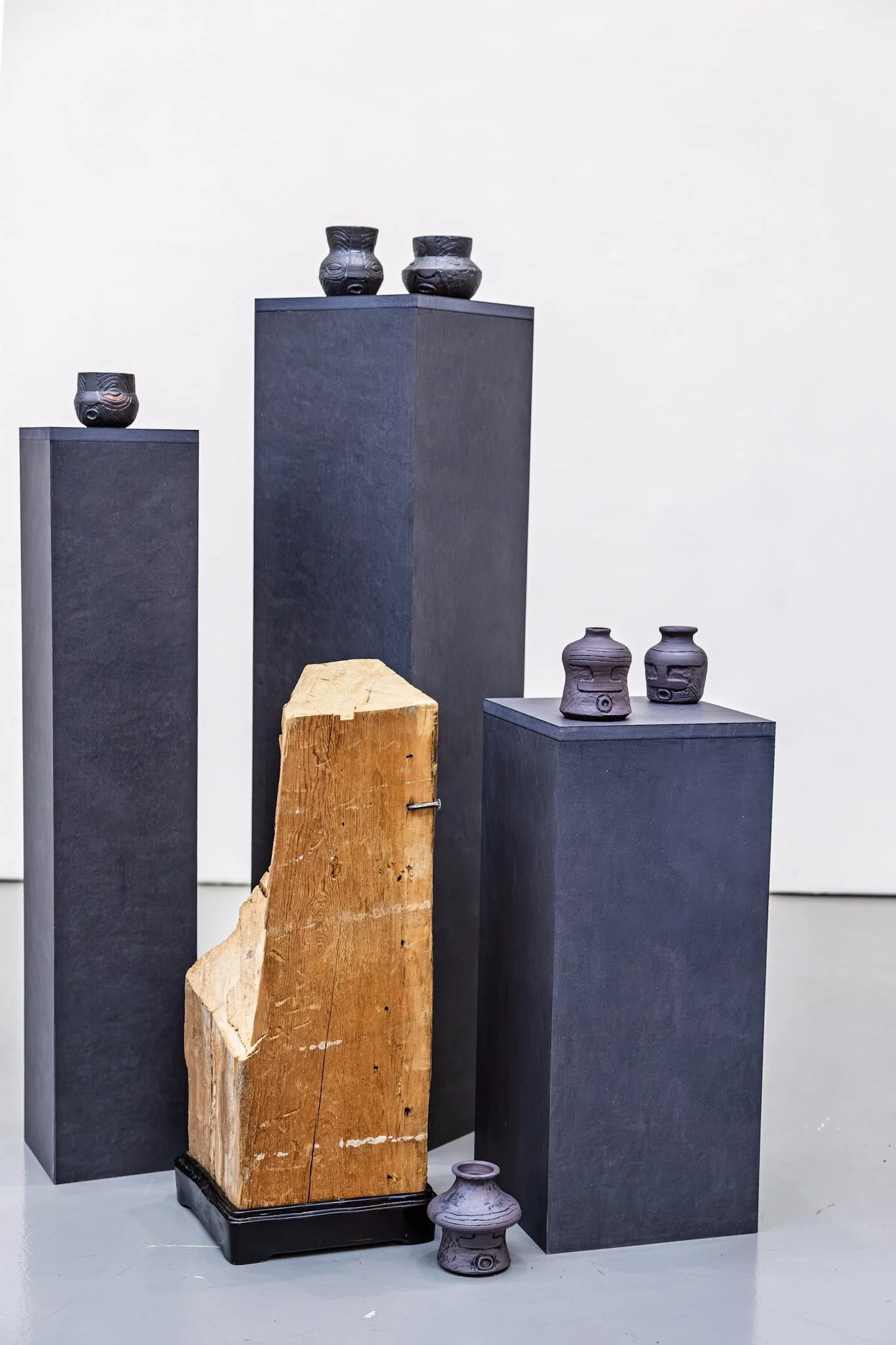 Freddy_Houndekindo_ceramic_art_choreography_Dance_Clay_Fry Figure6.jpg