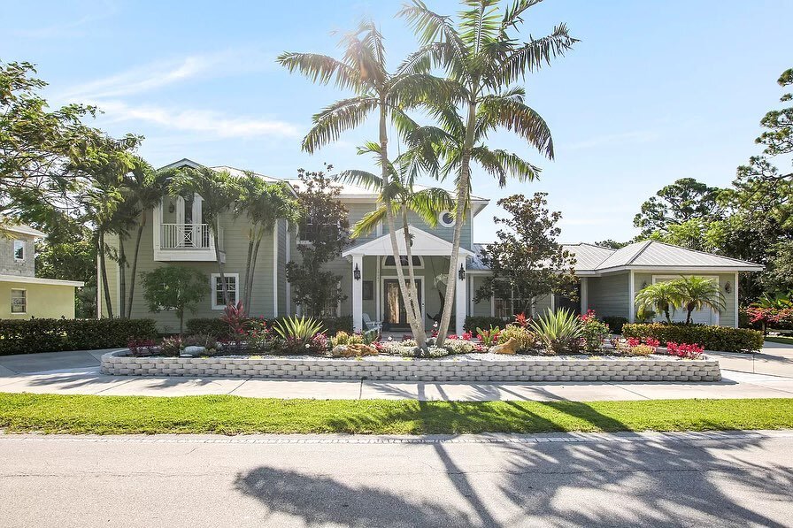 Swipe &harr;️ to see this remarkable retreat we just insured located near the Loxahatchee River in Jupiter, Florida.

A big congratulations to our new clients, @selling_sunshine_ , and @madelynhurst.realtor for closing on this property!

Contact us f