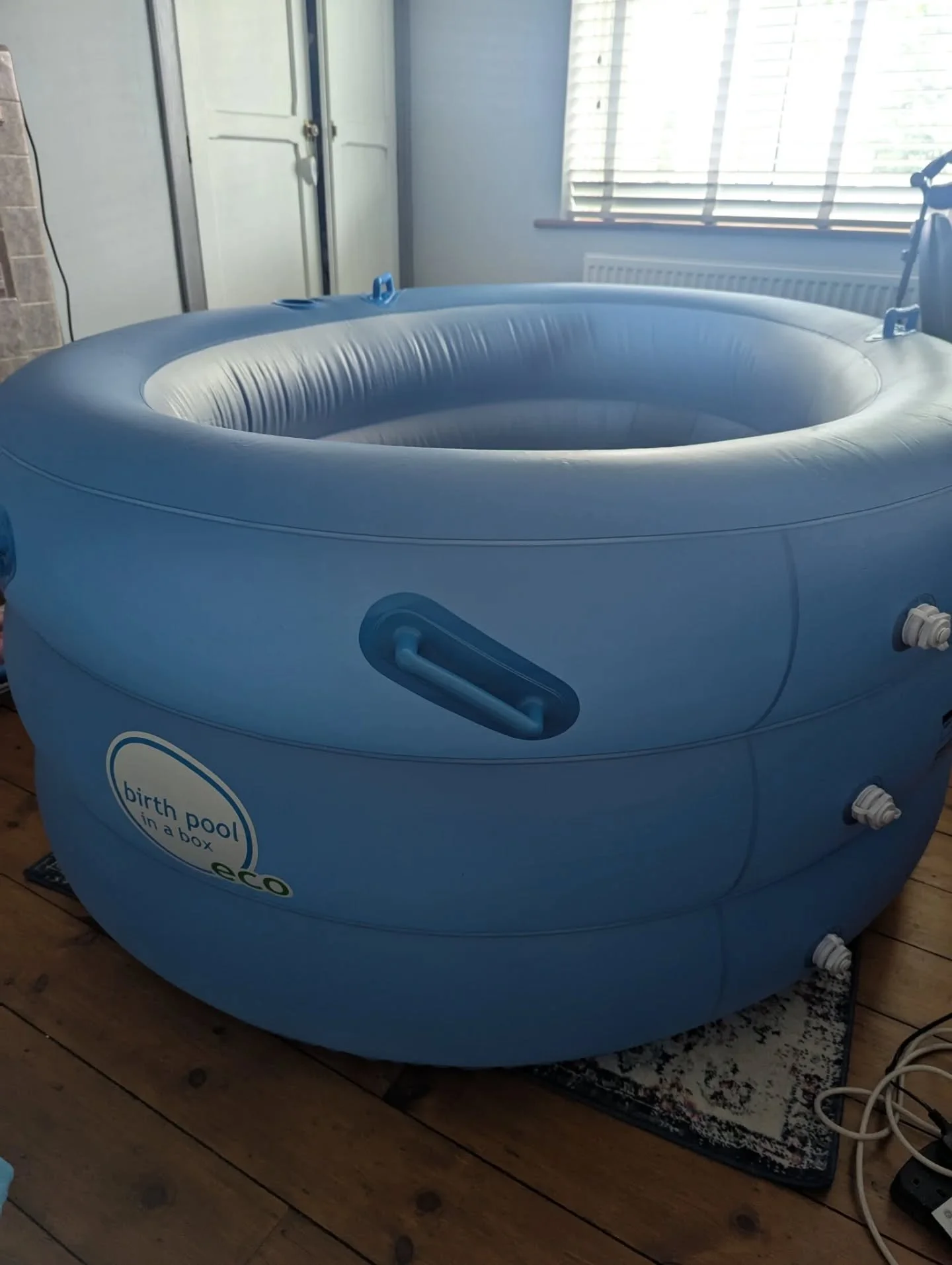 September 🍁

And like that we say goodbye to September.

September brought....

-A new birth pool 🙌
-Suppered the most incredible birth! 🤰
-Doula Antenatals - tote bag of goodies! 
-Conker hunting on School Walks
-Fueling Bone both in the Freezer 