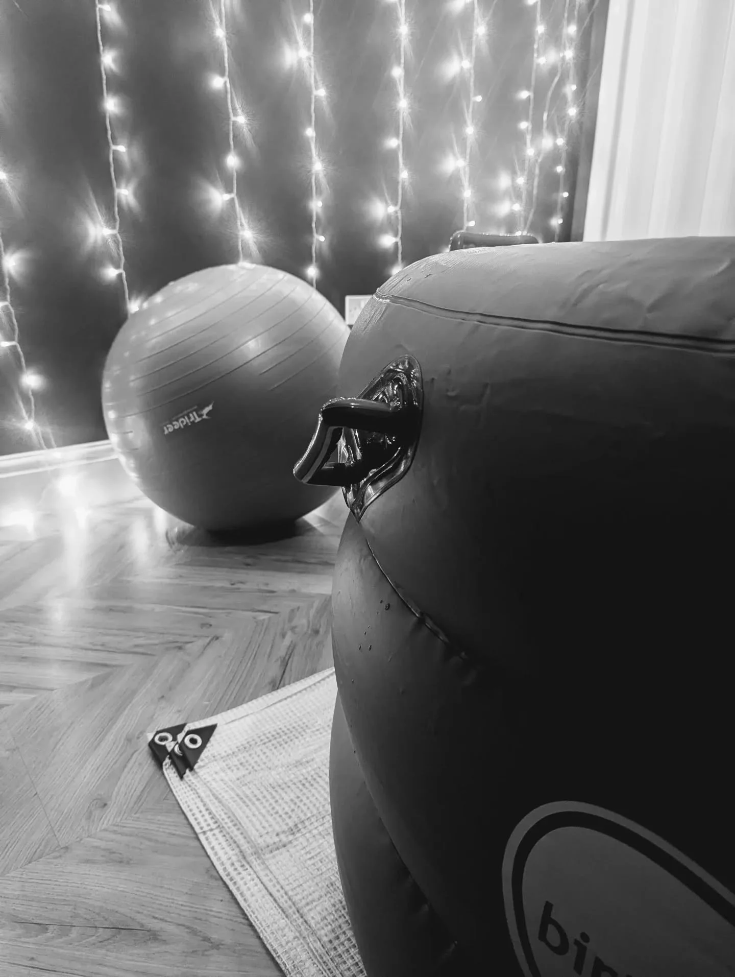 Women are incredible!

Last week I supported the most incredibly strong and beautiful family to welcome their fourth little one into the world.

We navigated some unexpected challenges but it was an honour to be beside them and witness their incredib