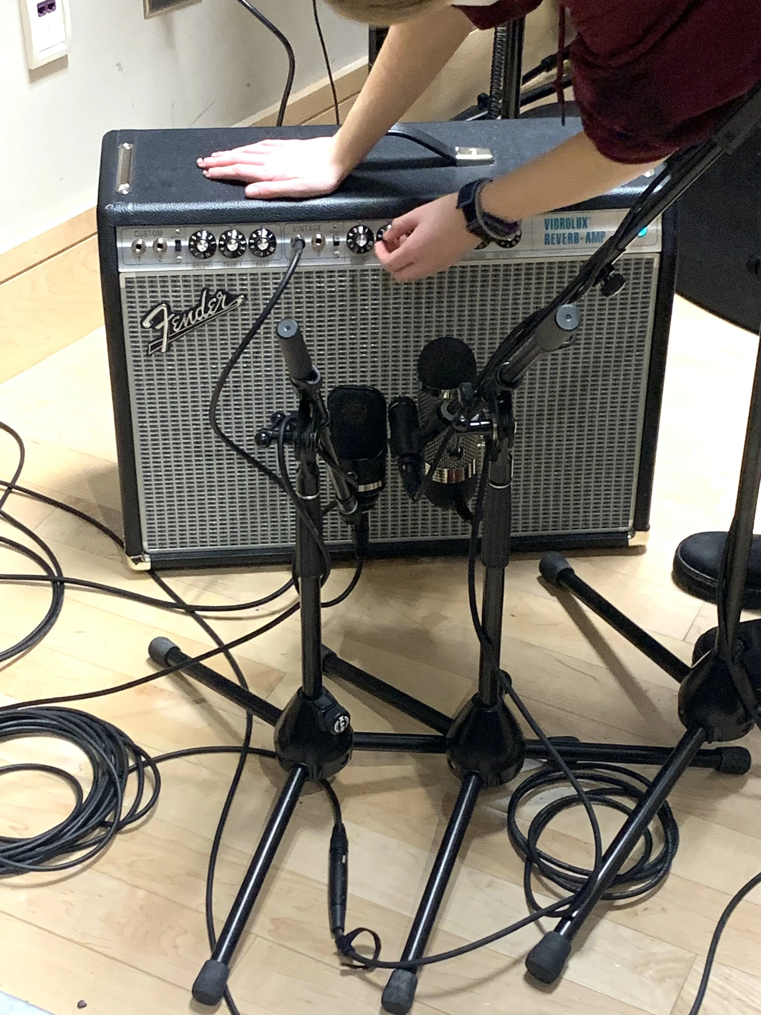 Electric guitar miking in Georgina Joshi Studio