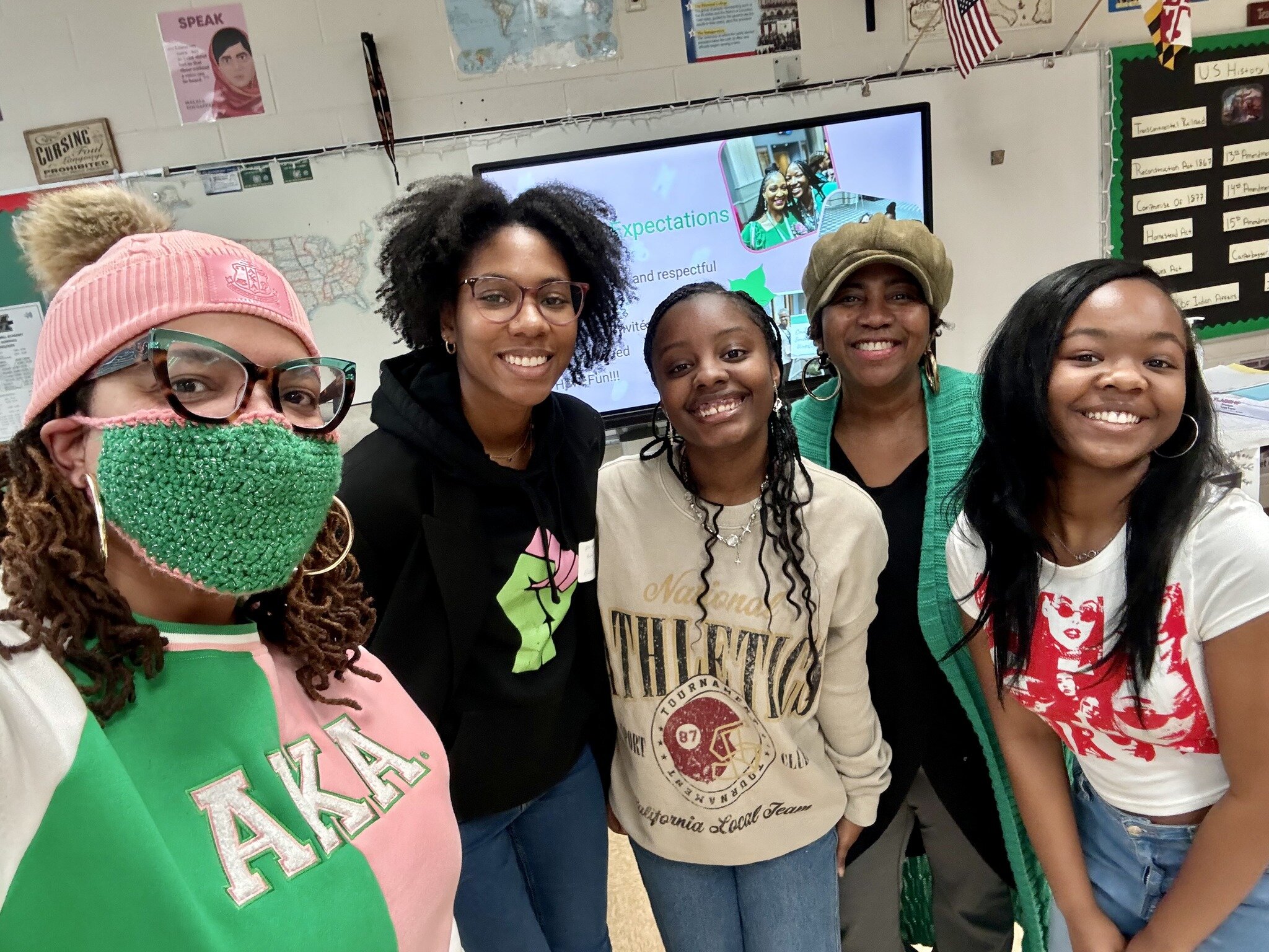 Alpha Kappa Alpha Sorority, Inc.&reg; Upsilon Epsilon Omega Chapter is so excited for the return of our Teen Ivy AKAdemy (TIA) Mentoring program! The program serving young ladies at Milford Mill Academy and Franklin High School focuses  on academic e