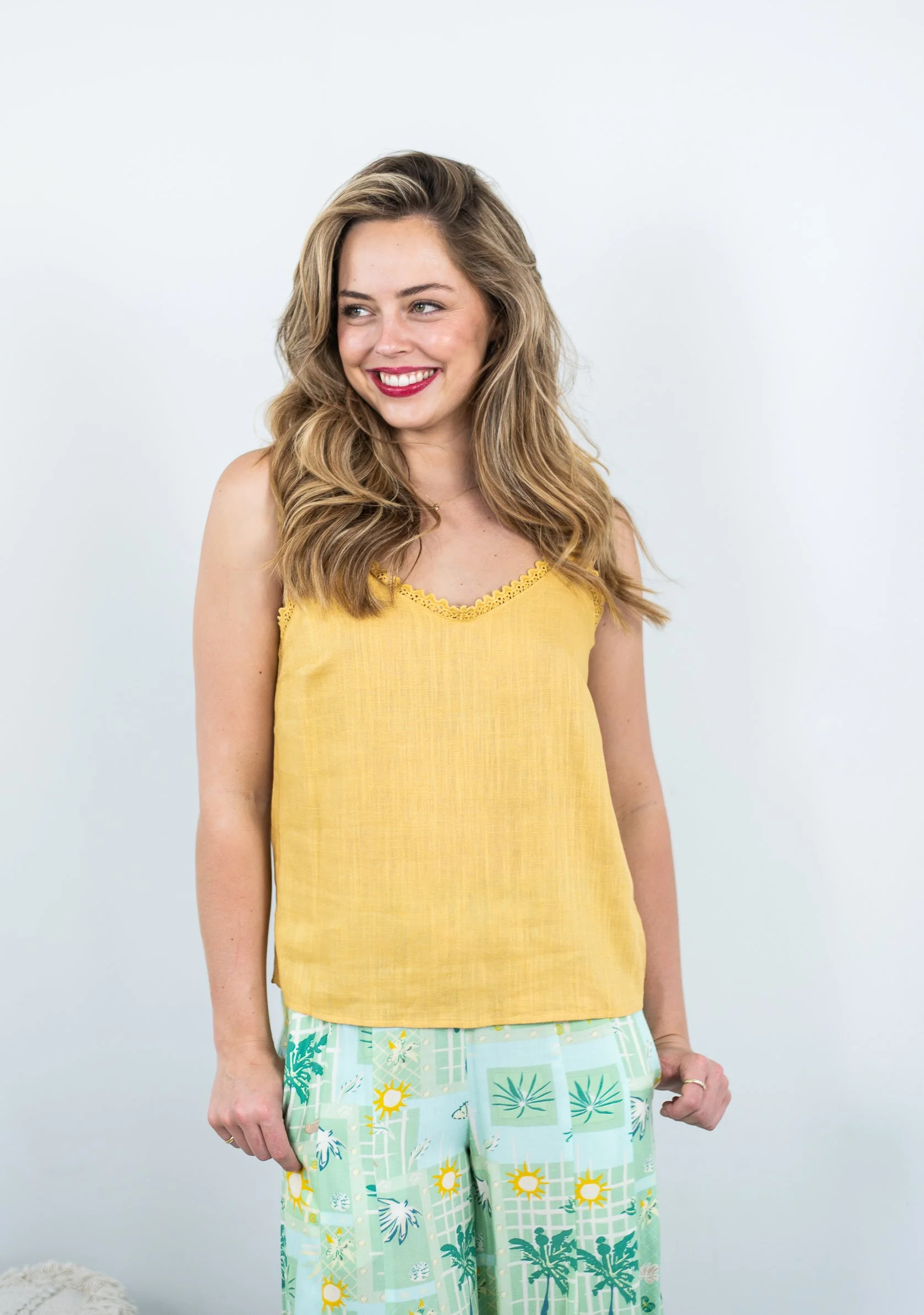 Code: T1765 | Scallop lace button back top | 8-16 | Linen/ Viscose | Contact us for colours. 