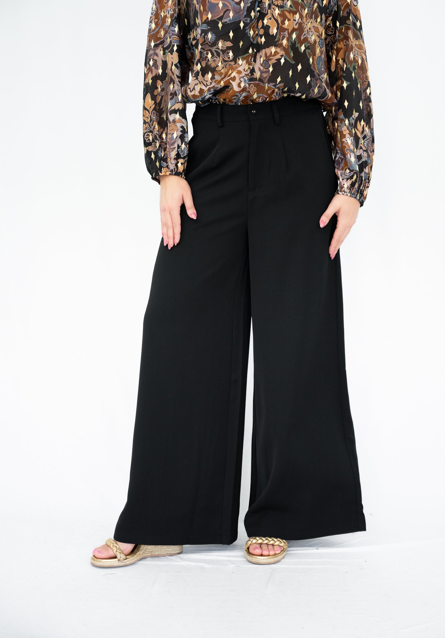 Code: P6303 | Black, Bone & Charcoal | 8-18 