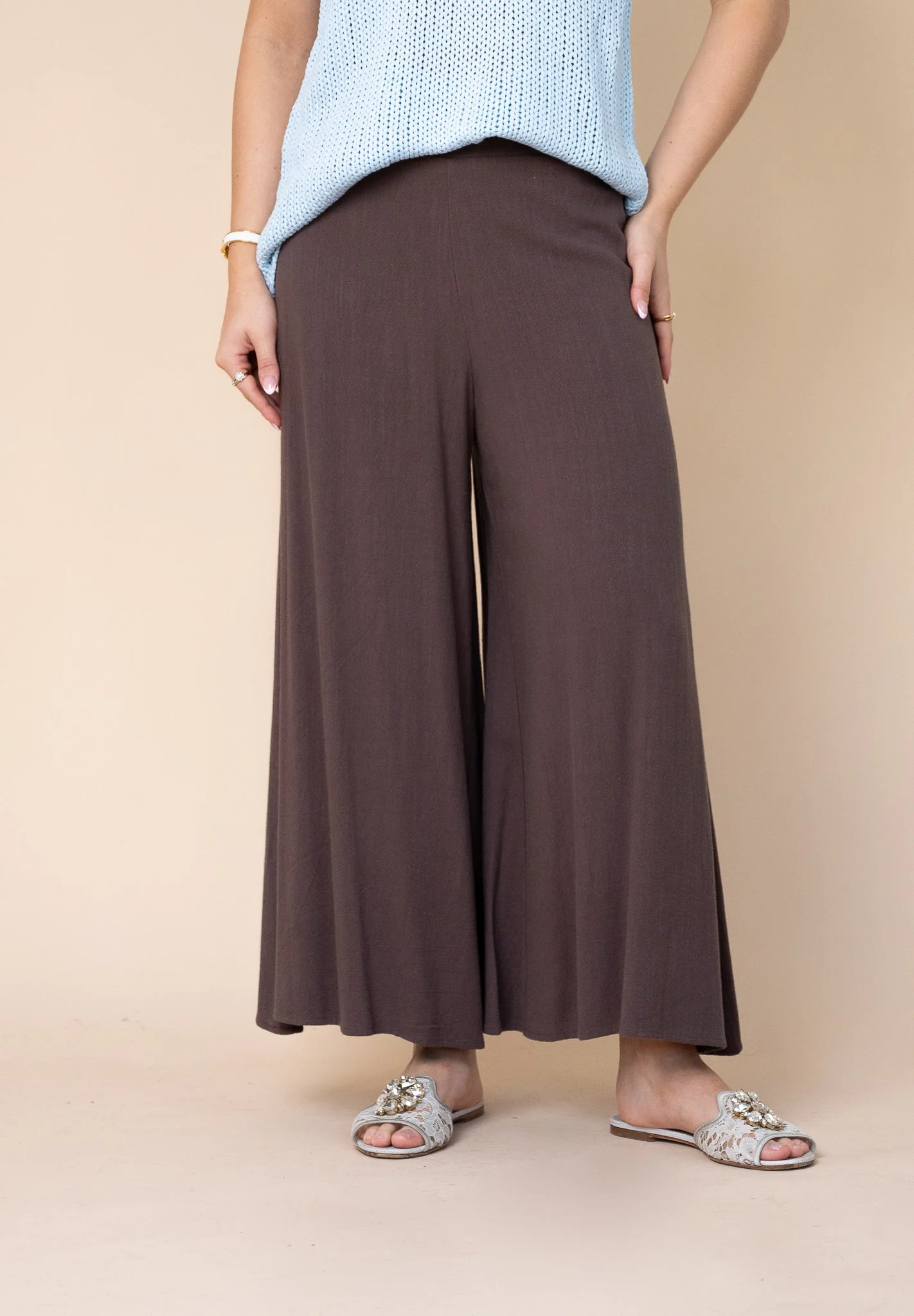 Code: P6141B | Chocolate | 8-16 | Linen/ Viscose | Contact us for more colours