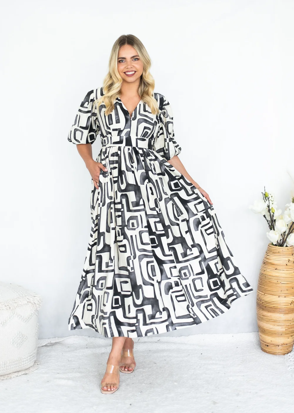 silver wishes maxi dress Silver Wishes - Selma Maxi Dress - Navy Floral - Clearance - Southon Styles