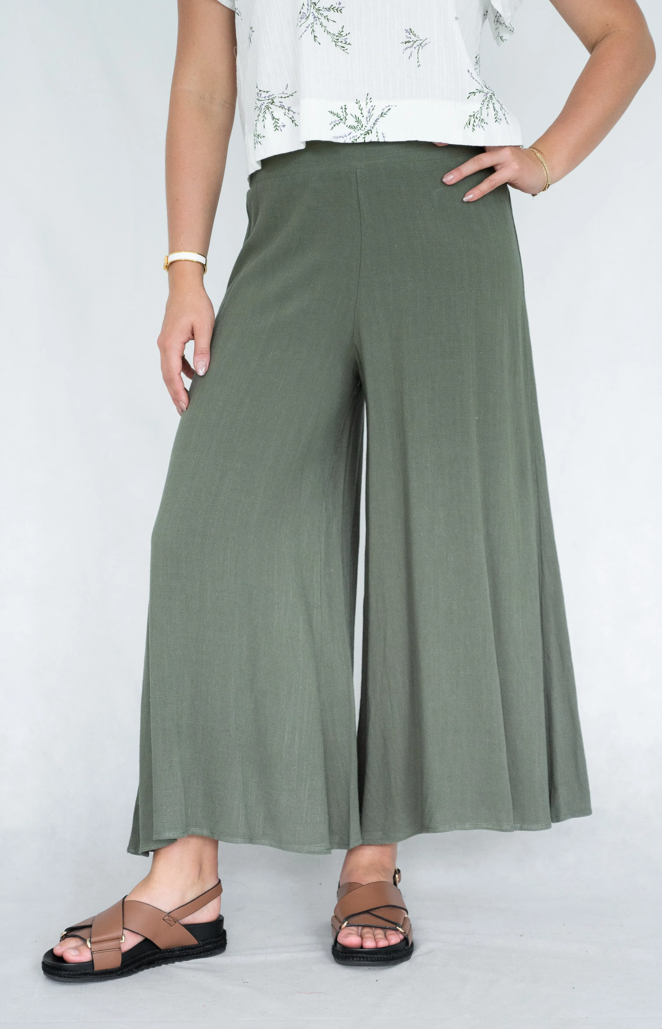 Code: P6141B | Khaki | 8-16 | Linen/ Viscose | Contact us for more colours