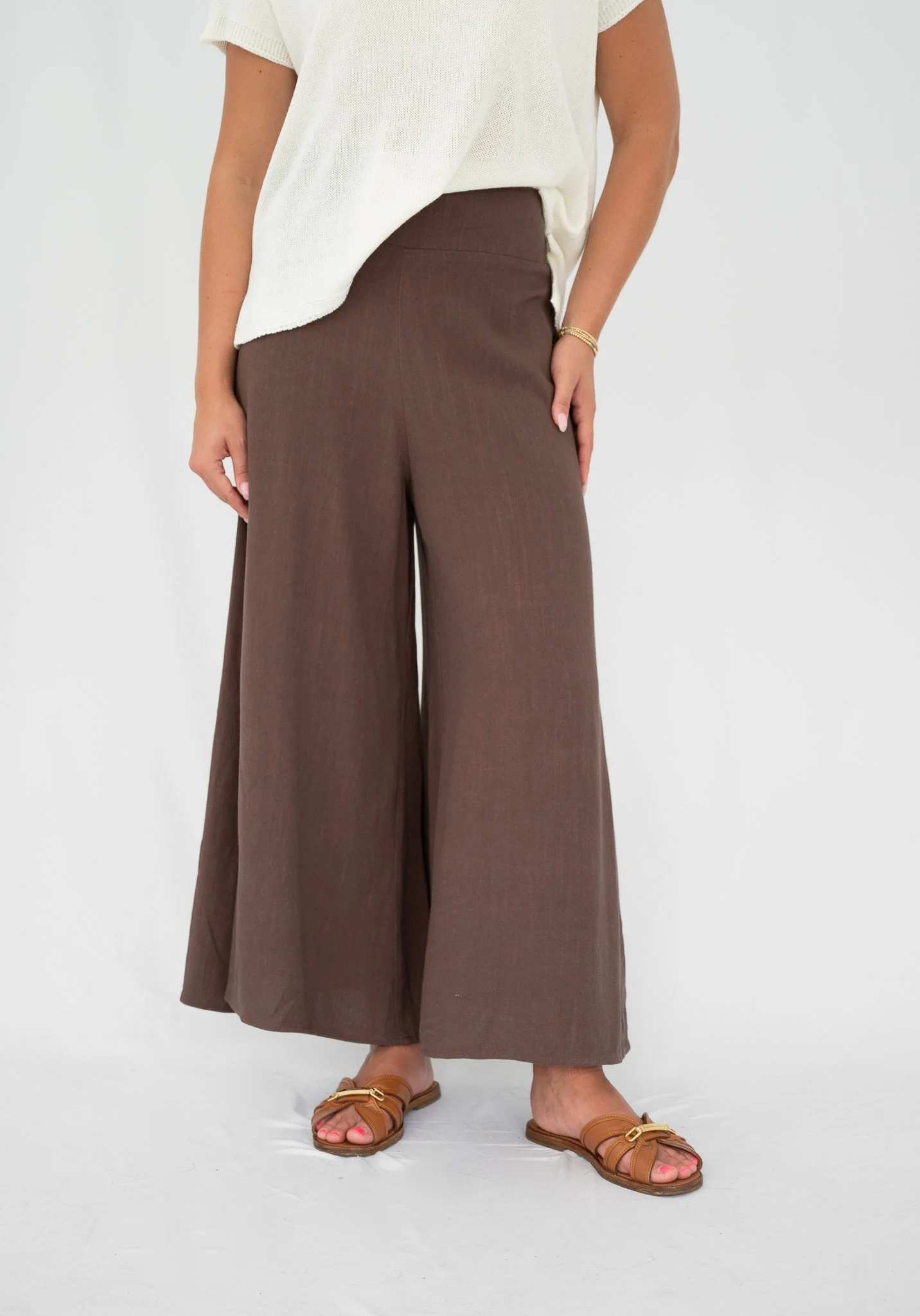Code: P6141B | Chocolate | 8-16 | Linen/ Viscose | Contact us for more colours