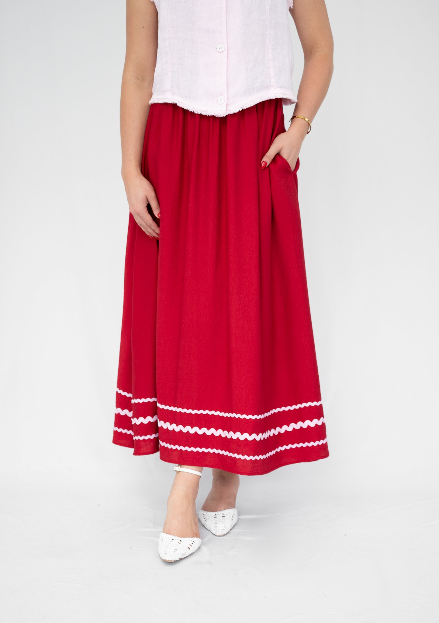 Code: S7258-1 | Red & Beige | 8-18 | Viscose blend