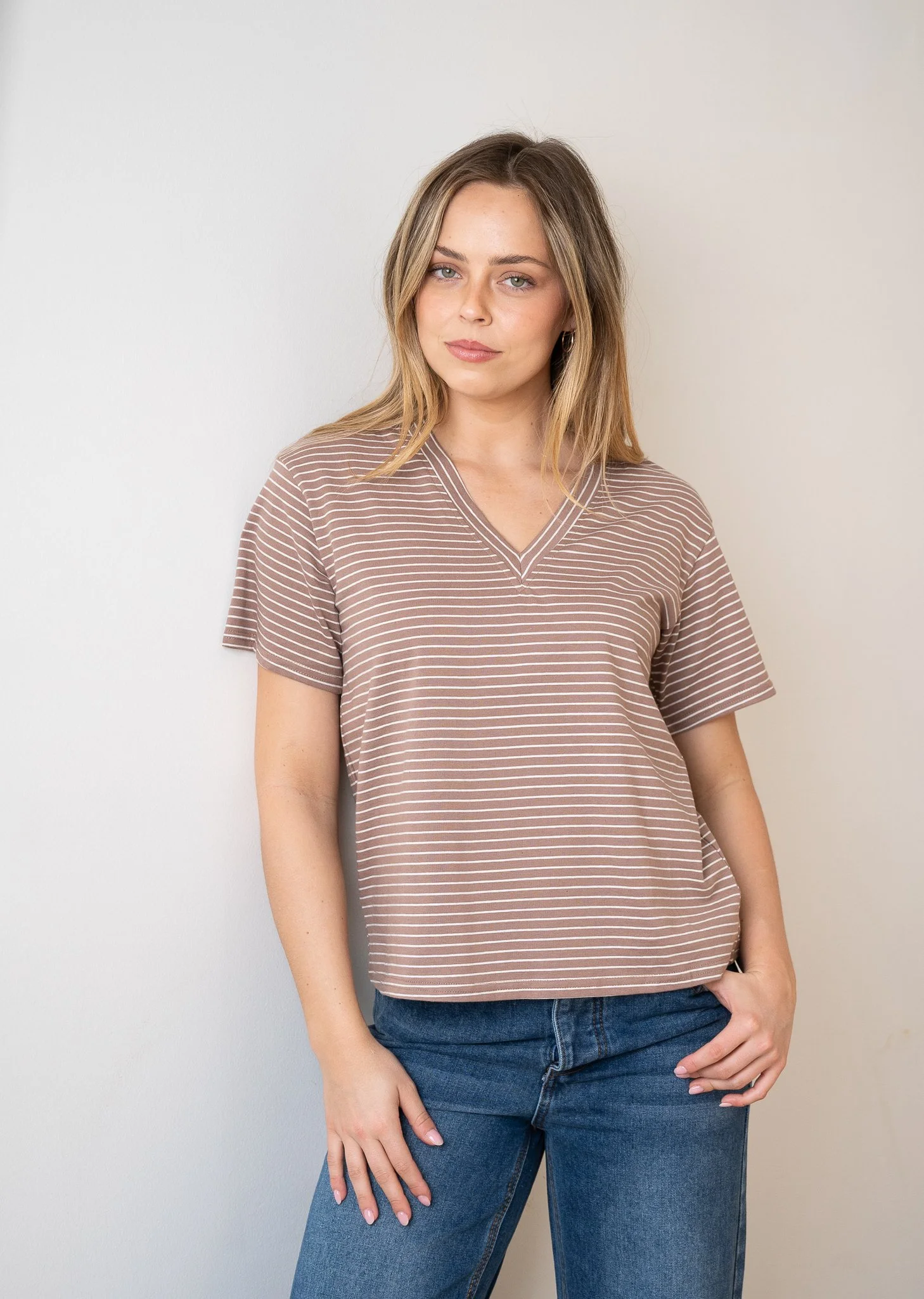 Code: T2139 | White & Taupe | 8-18 | Cotton 