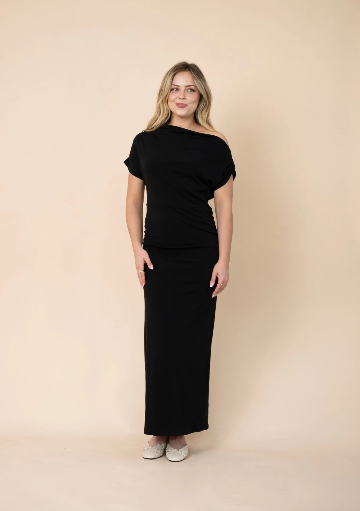Code: D9316 | Black | 6-18