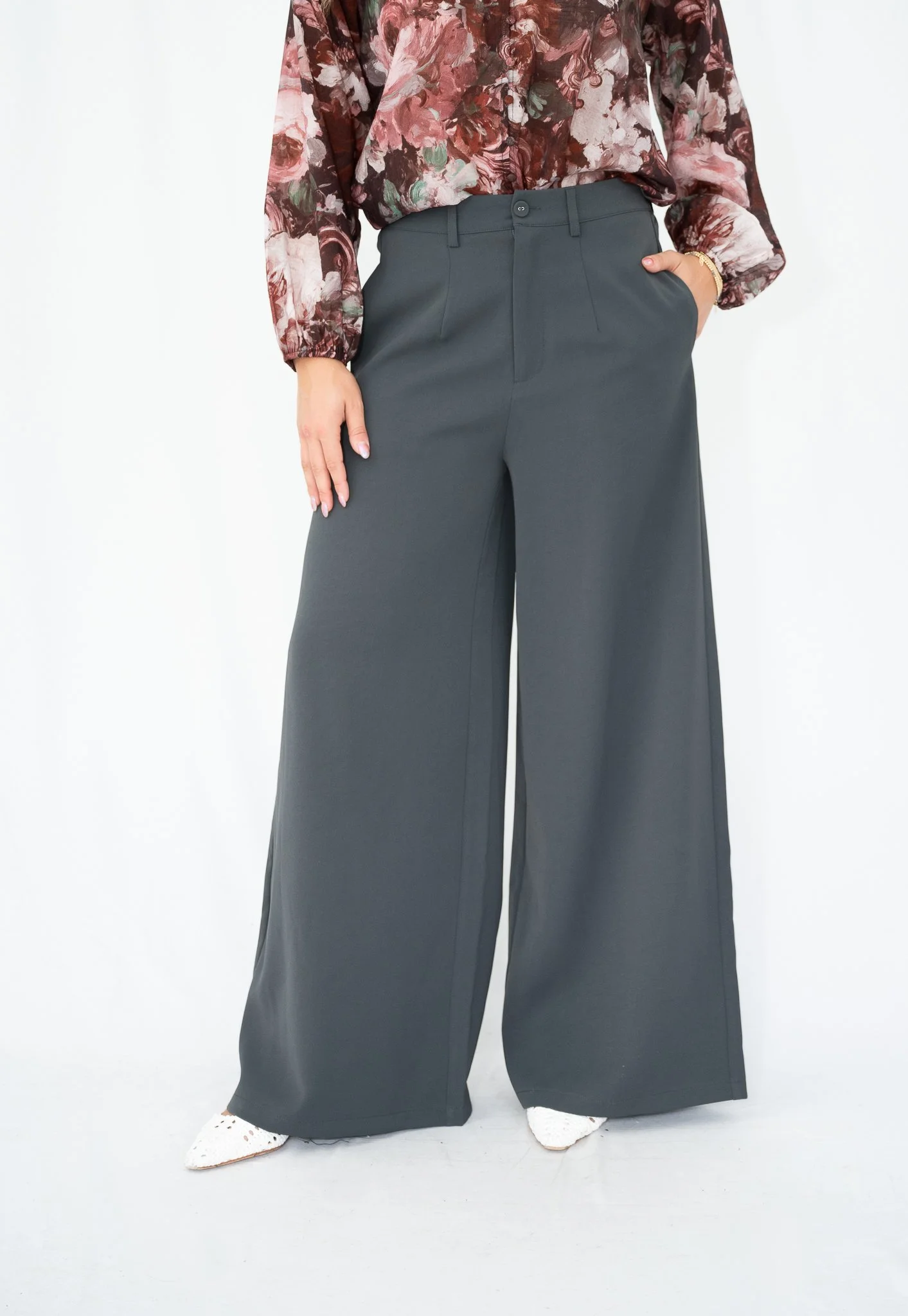 Code: P6303 | Black, Bone & Charcoal | 8-18 