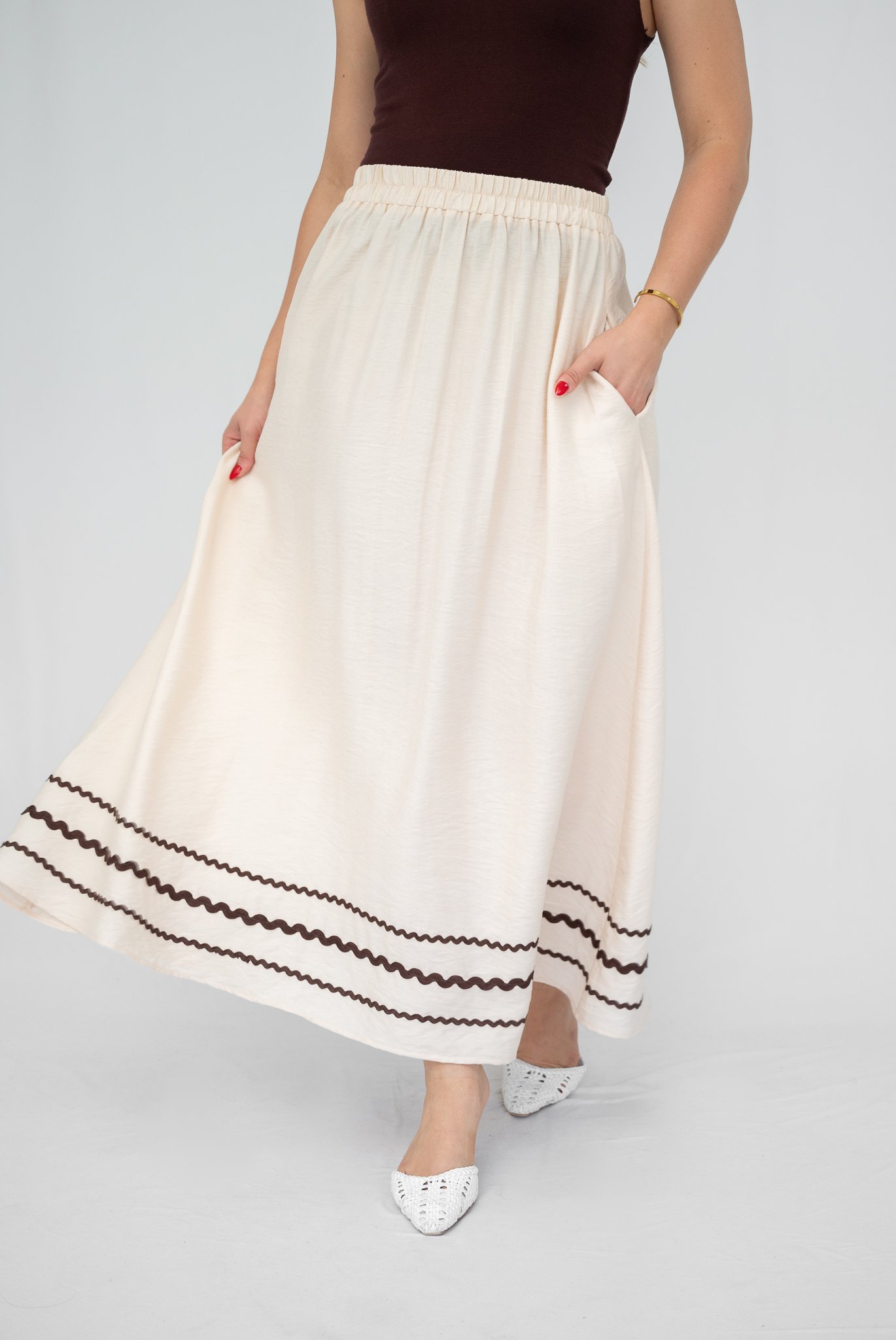 Code: S7258-1 | Red & Beige | 8-18 | Viscose blend