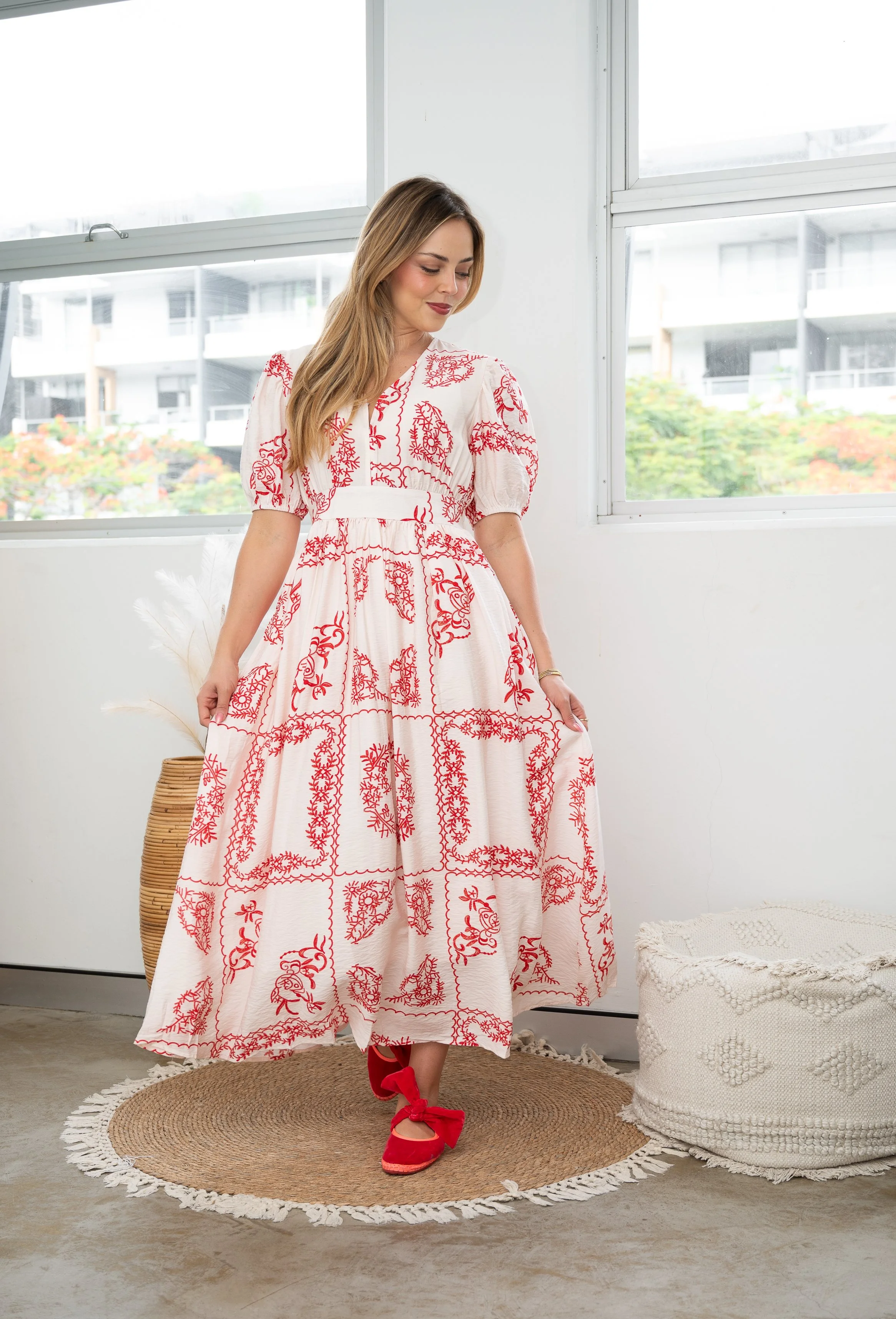 Code: D9176-1 | Green & Red | 8-18 | Viscose blend | 