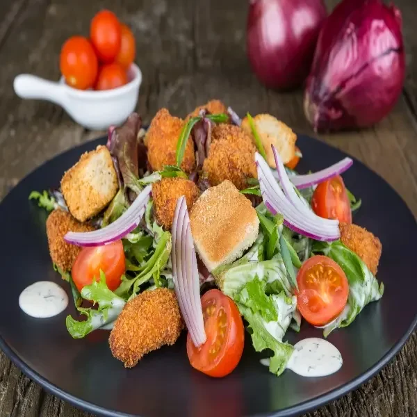  
 CHICKEN RANCH SALAD 
 
Free ranged crumbed chicken pieces, mixed salad, cherry tomatos, Spanish onion, crutons & ranch dressing.