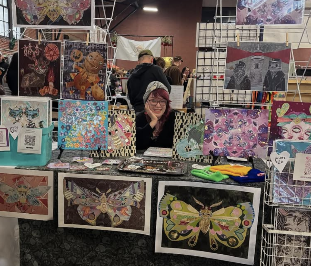 artist Liz at her booth
