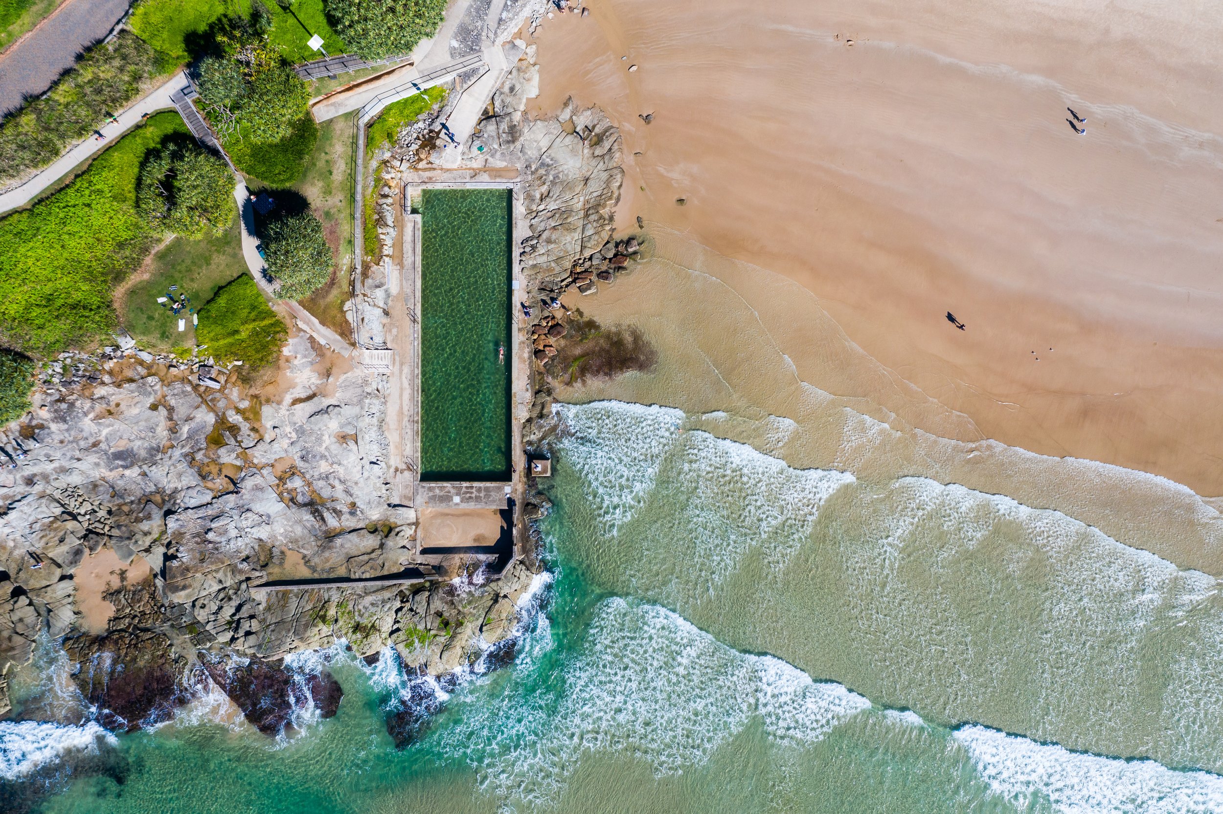  Yamba's iconic ocean pool is built into the rocks on the southern end of Main Beach. 