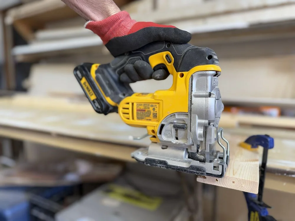 dewalt DCS331B in use