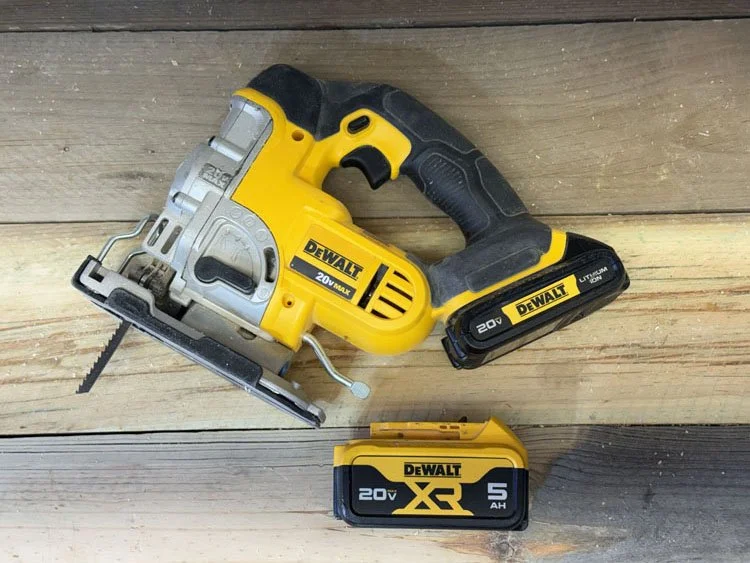 dewalt cordless jigsaw with batteries.jpg