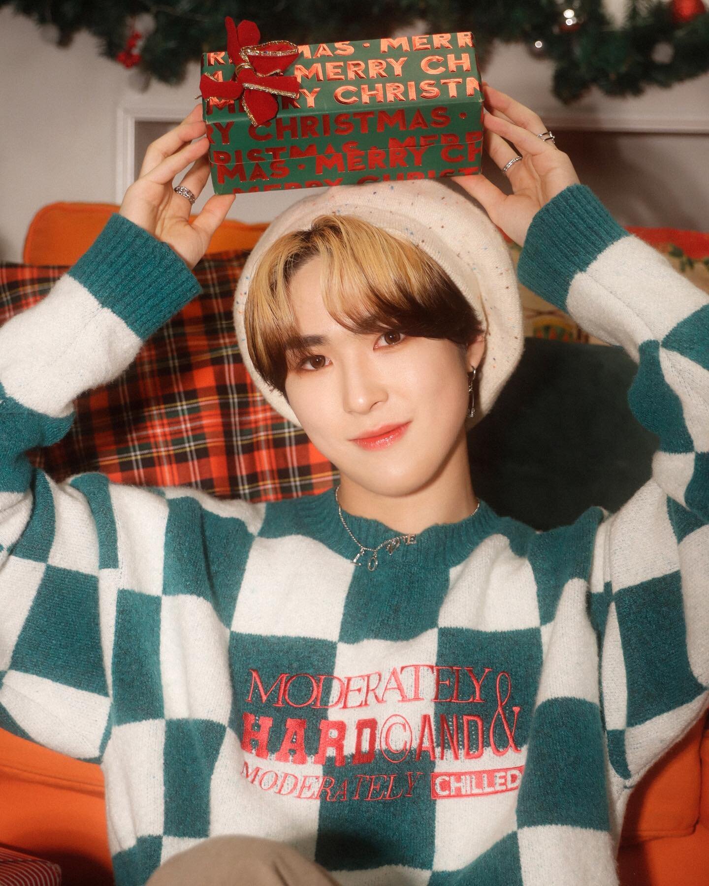 [🎁] Winter Special Photo

🎄 𝑴𝒆𝒓𝒓𝒚 𝑪𝒉𝒓𝒊𝒔𝒕𝒎𝒂𝒔 𝒘𝒊𝒕𝒉 𝑵𝑰𝑵𝑬.𝒊 🎄

#NINEi #나인아이