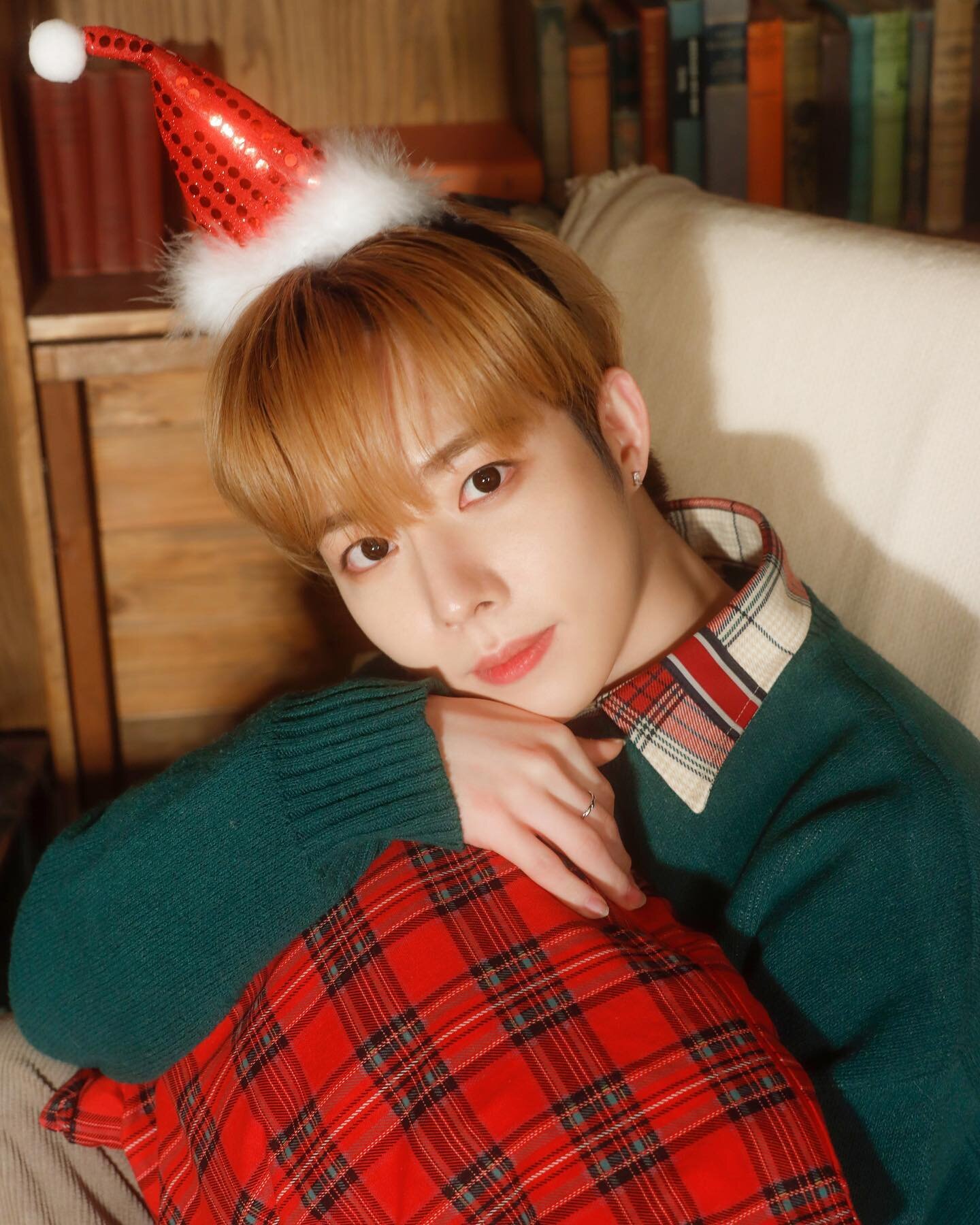 [🎁] Winter Special Photo

🎄 𝑴𝒆𝒓𝒓𝒚 𝑪𝒉𝒓𝒊𝒔𝒕𝒎𝒂𝒔 𝒘𝒊𝒕𝒉 𝑵𝑰𝑵𝑬.𝒊 🎄

#NINEi #나인아이