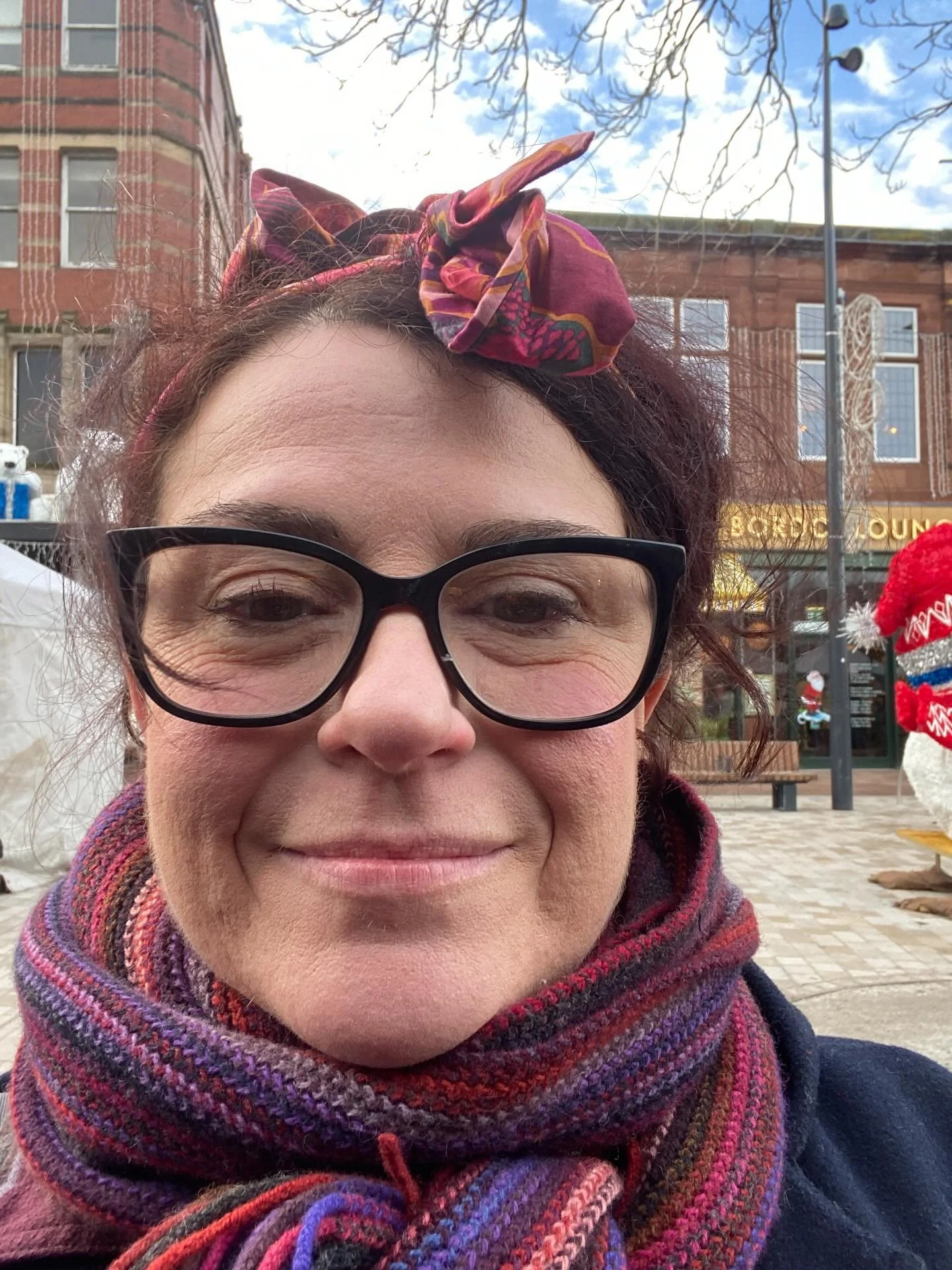 New spot opposite Bordo Lounge! Here until 3 today (wind!) and same spot tomorrow! 🌹🌹