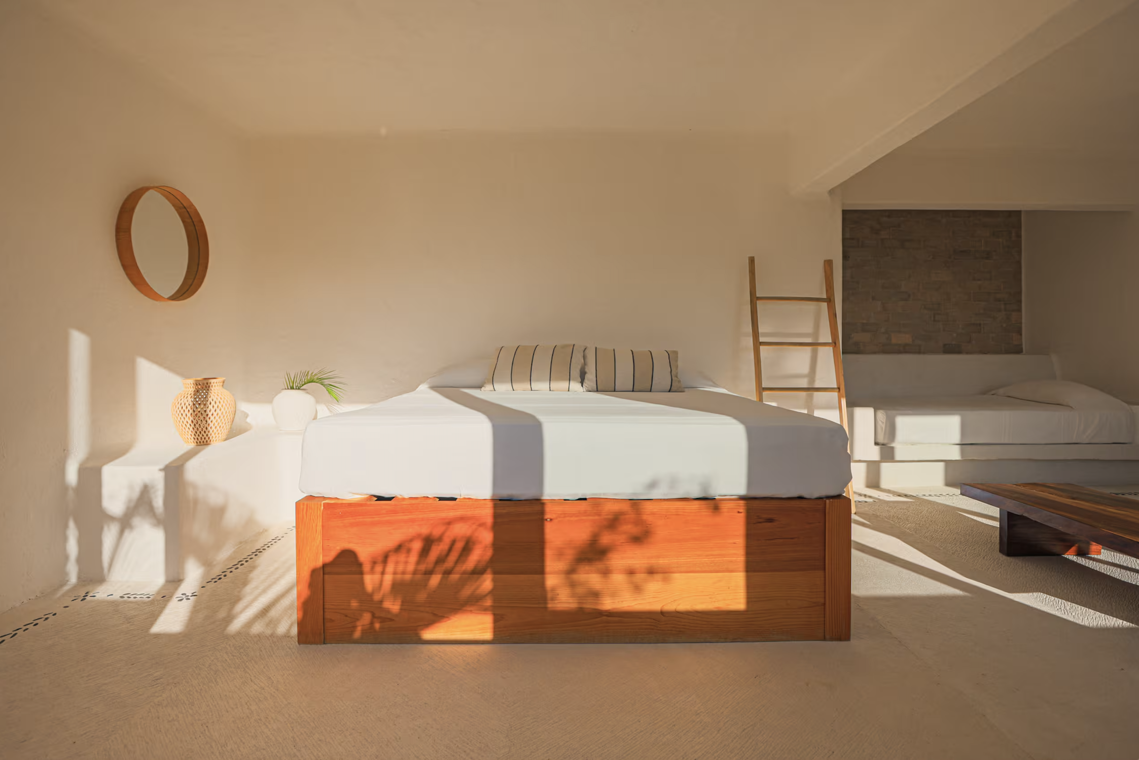 King Twin Suite3.png