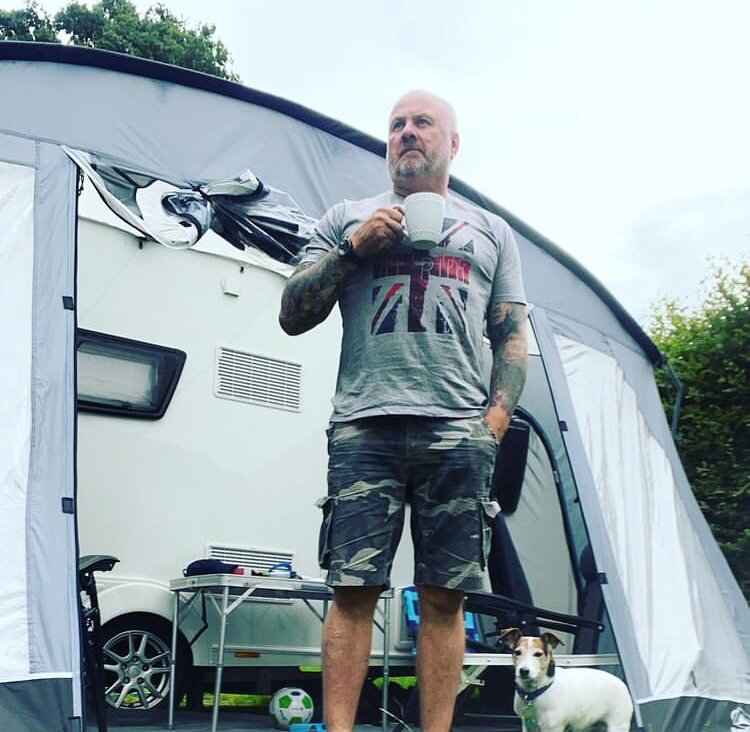 Happiness is&hellip;&hellip;

Camping and a cuppa with your pooch by your side! 🏕☕🐶

Image credit 📷: @adventures_with_the_hardies_ 

##campingtrip  #ruddingholidaypark #lovecamping #happinessiscamping  #campingharrogate