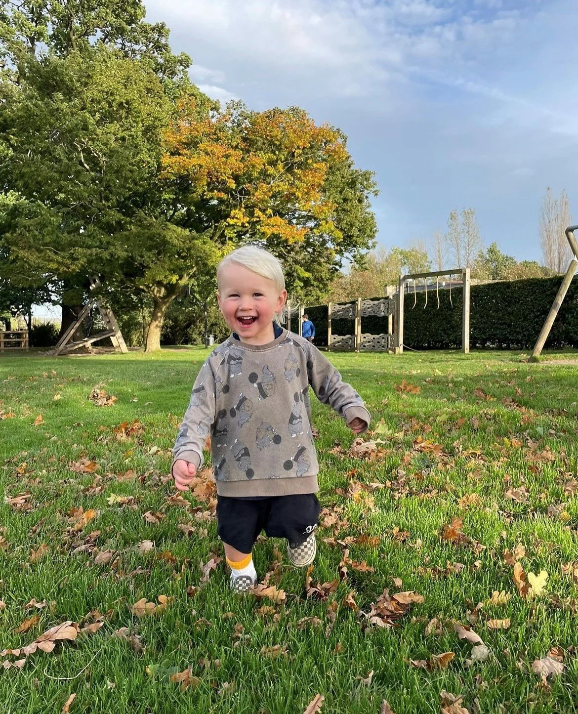 Witches&rsquo; hats, pumpkin crafts and music that might just wake the monsters. 👻

October Half Term is bursting with fun at the Holiday Park - think arts and crafts, a Halloween party, spooky disco, quiz night, live music and more.

👉 What's on: 