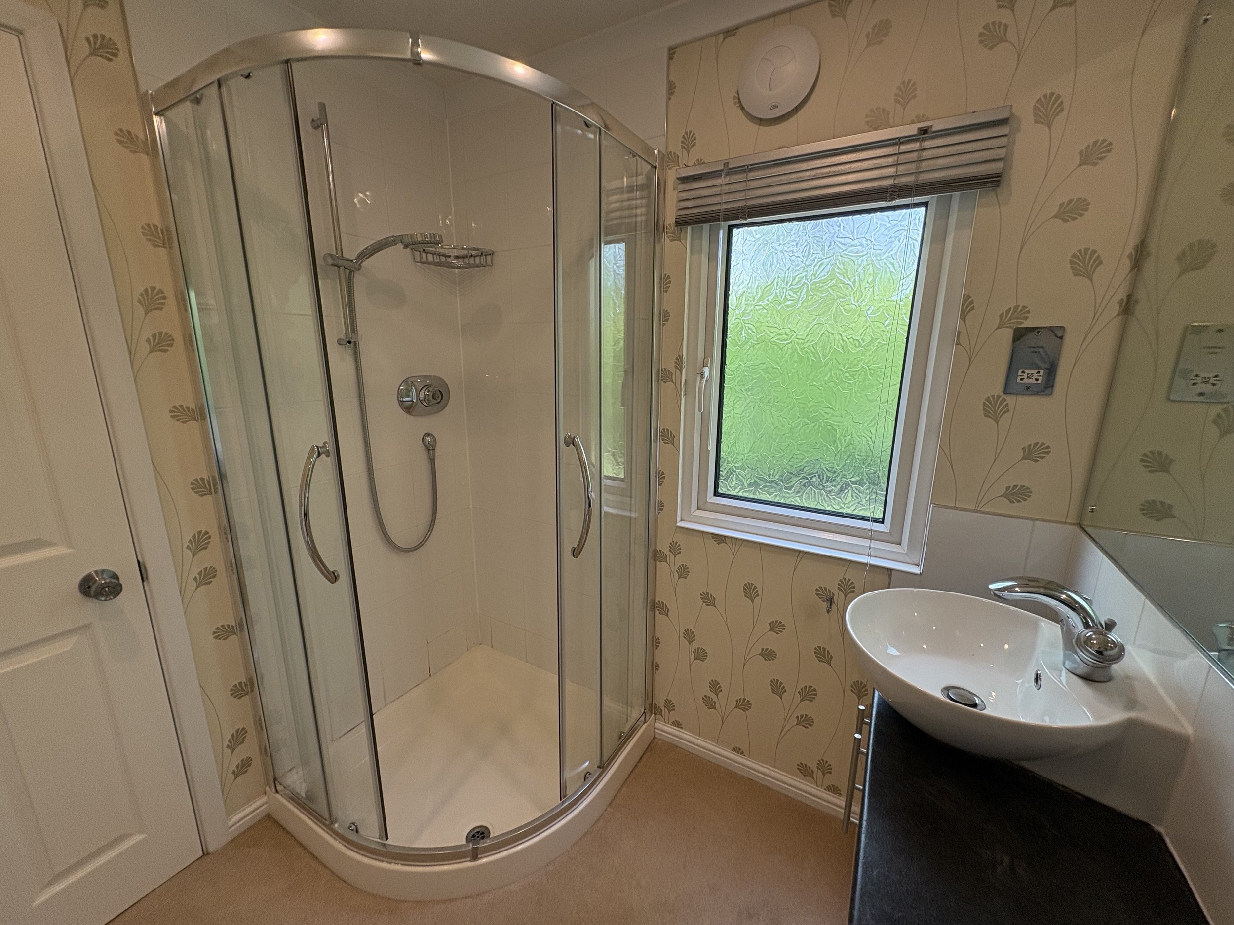 Ganton - En-Suite.jpg
